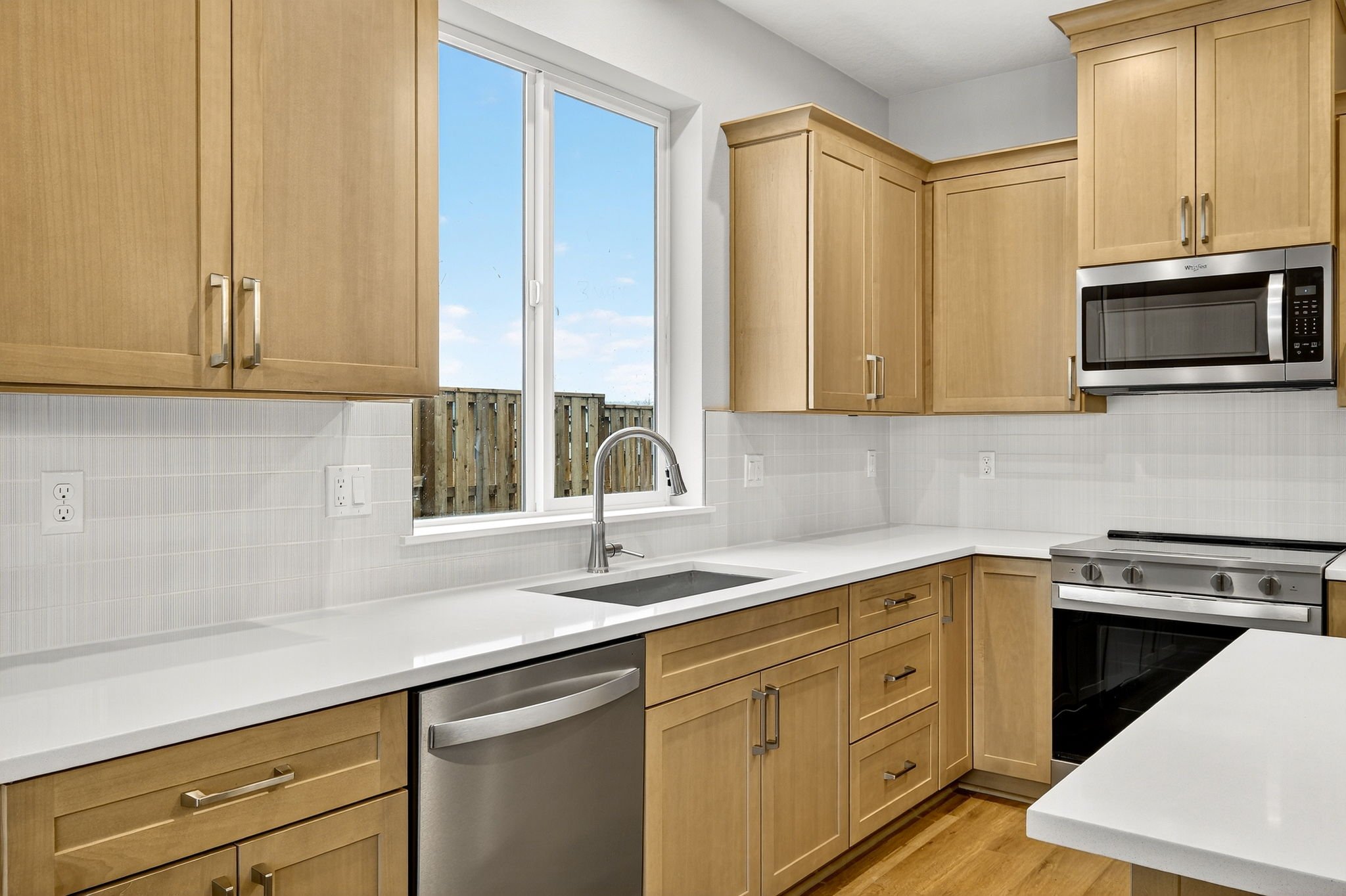 3301 NE Justus Ave-19.jpg