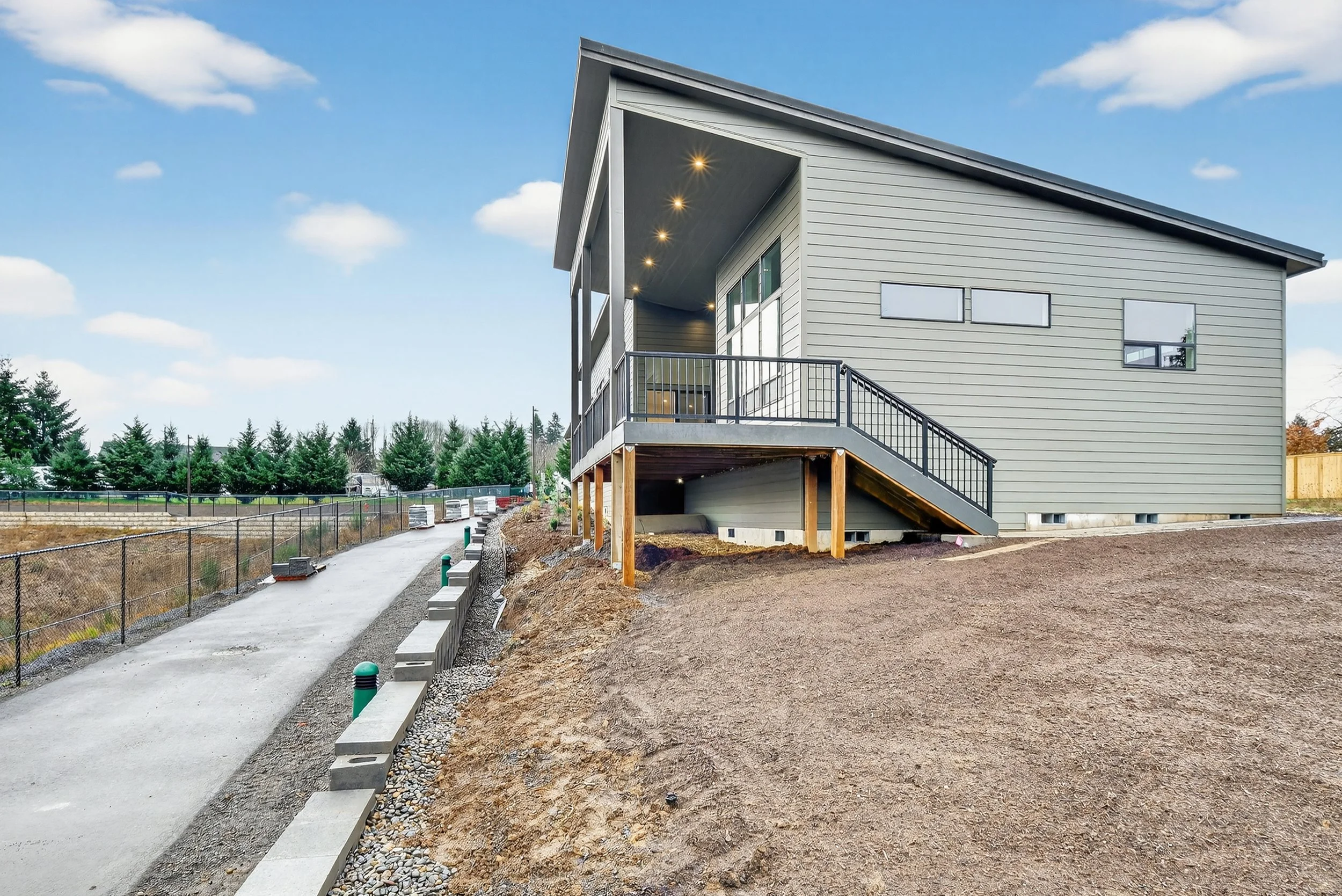 18815 Crooked River St-54.jpg