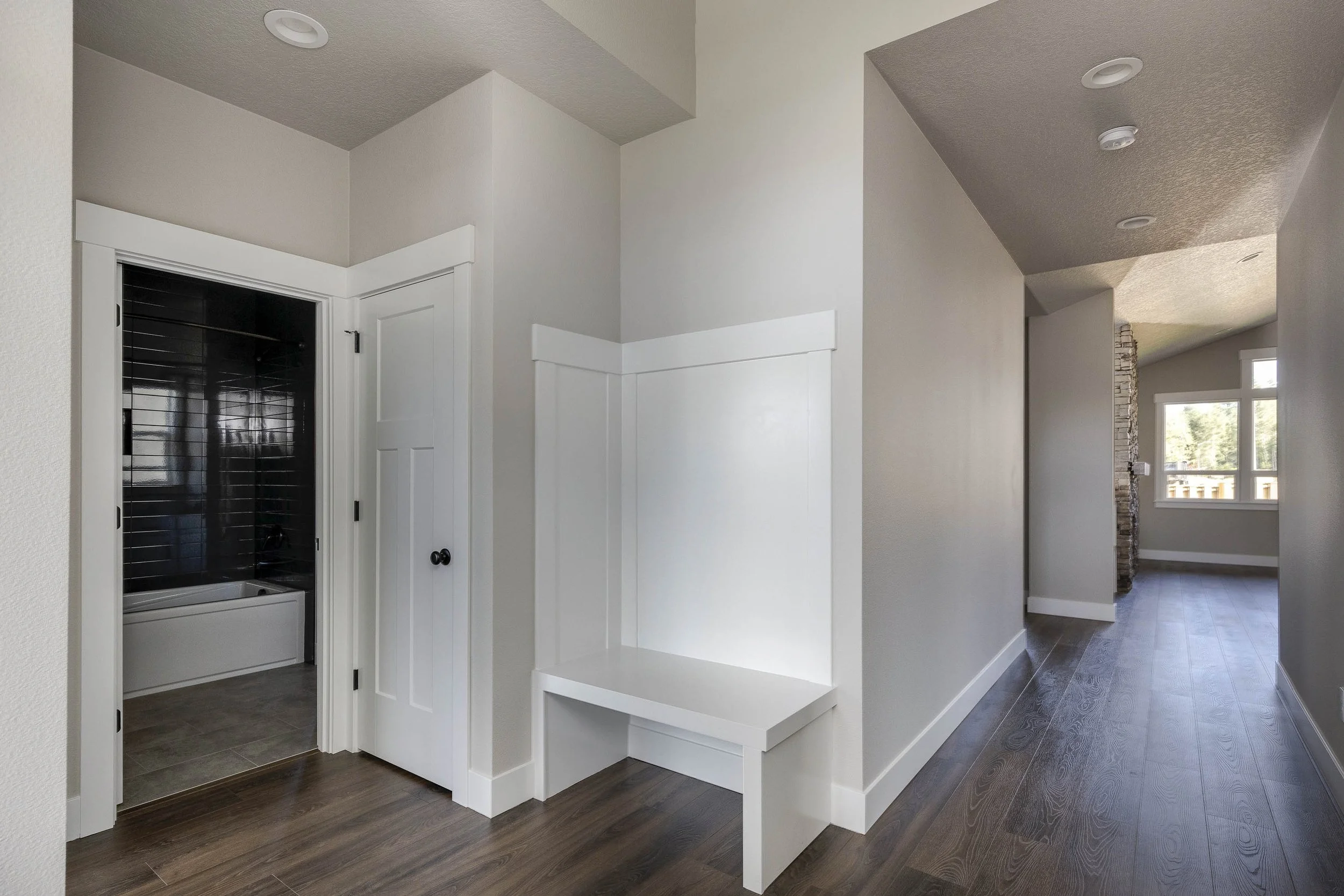 1715 Ne Clayton Drive, Estacada, OR-6.jpg