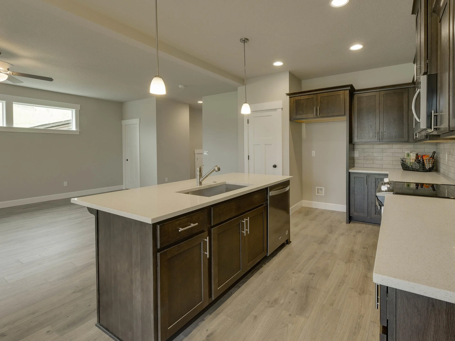 145 NE S Overlook Dr Estacada-012-029-145 NE S Overlook Dr-MLS_Size.jpg