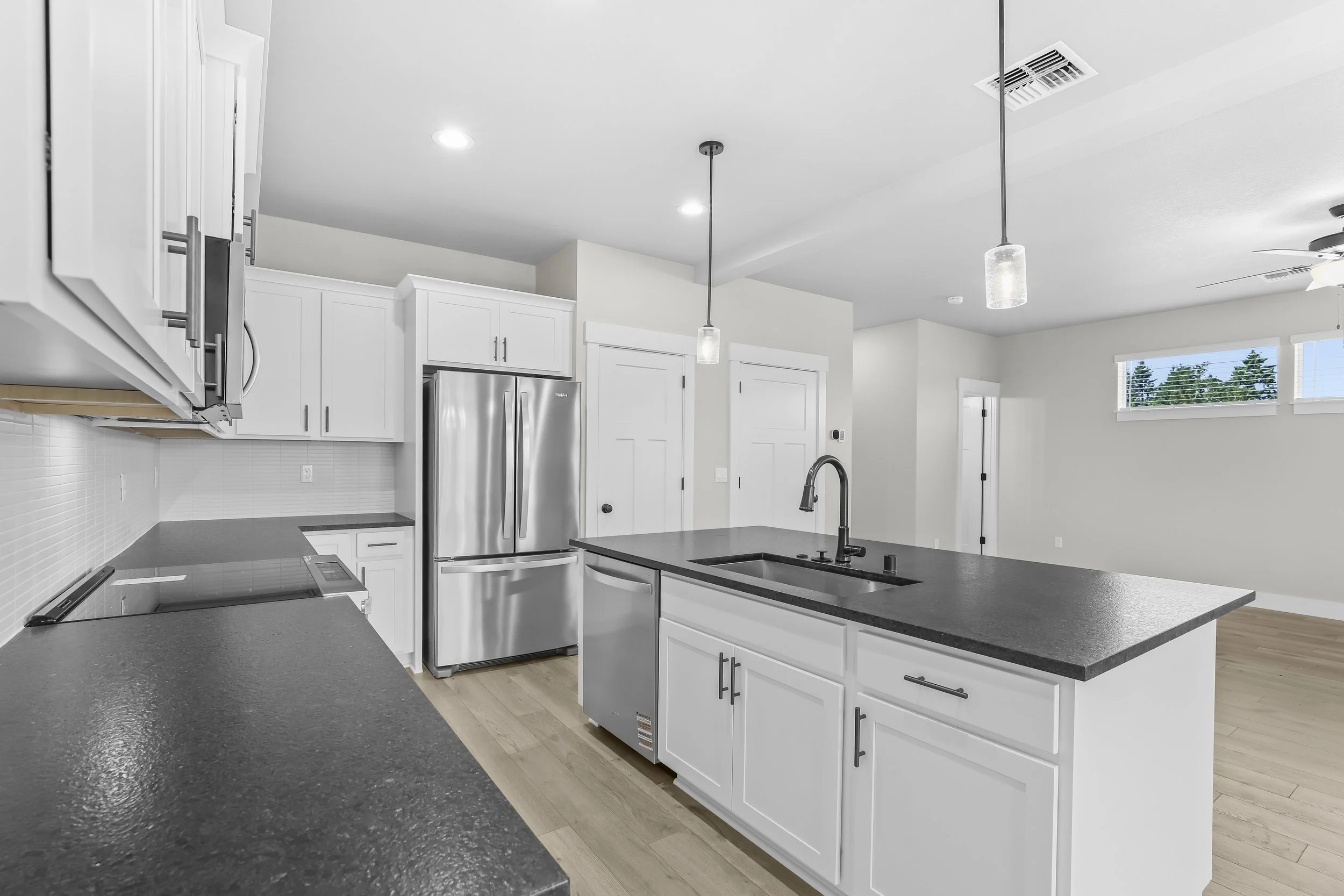 2217 Juniper Circle-19.jpg
