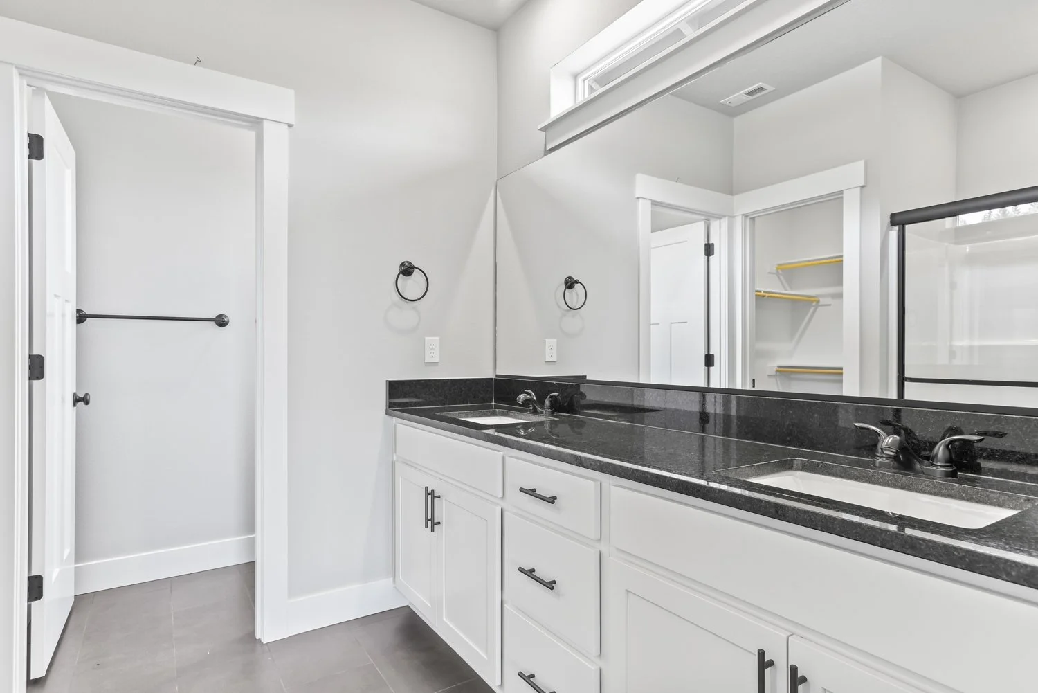 2804 NE Justus Ave - WEB-39.JPG