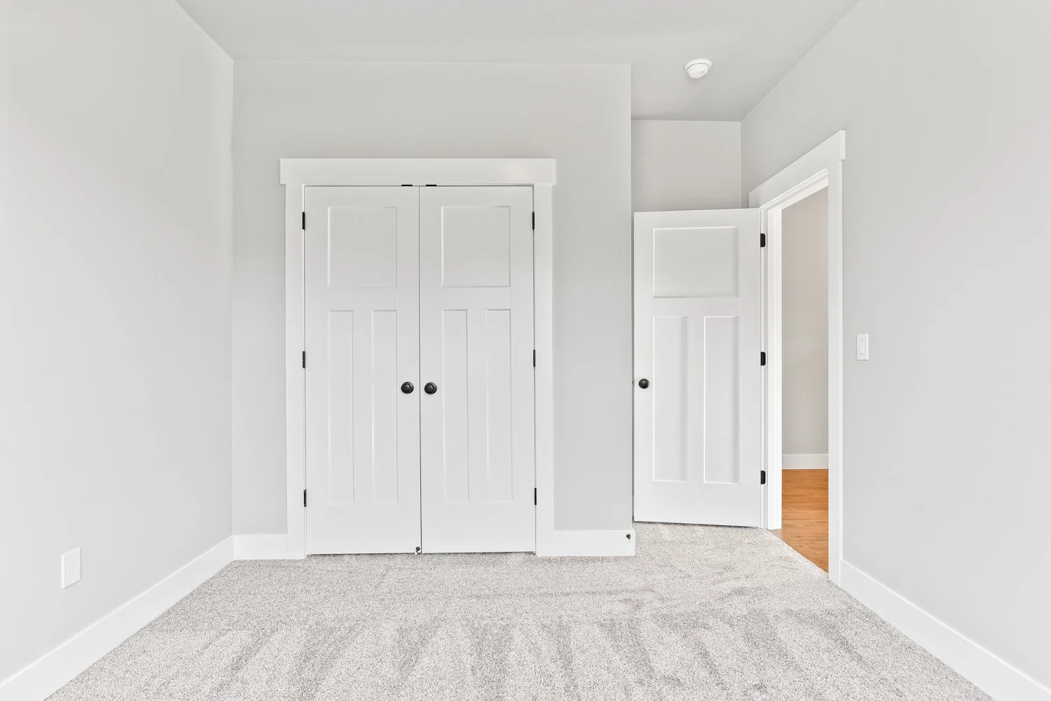 2804 NE Justus Ave - WEB-15.JPG