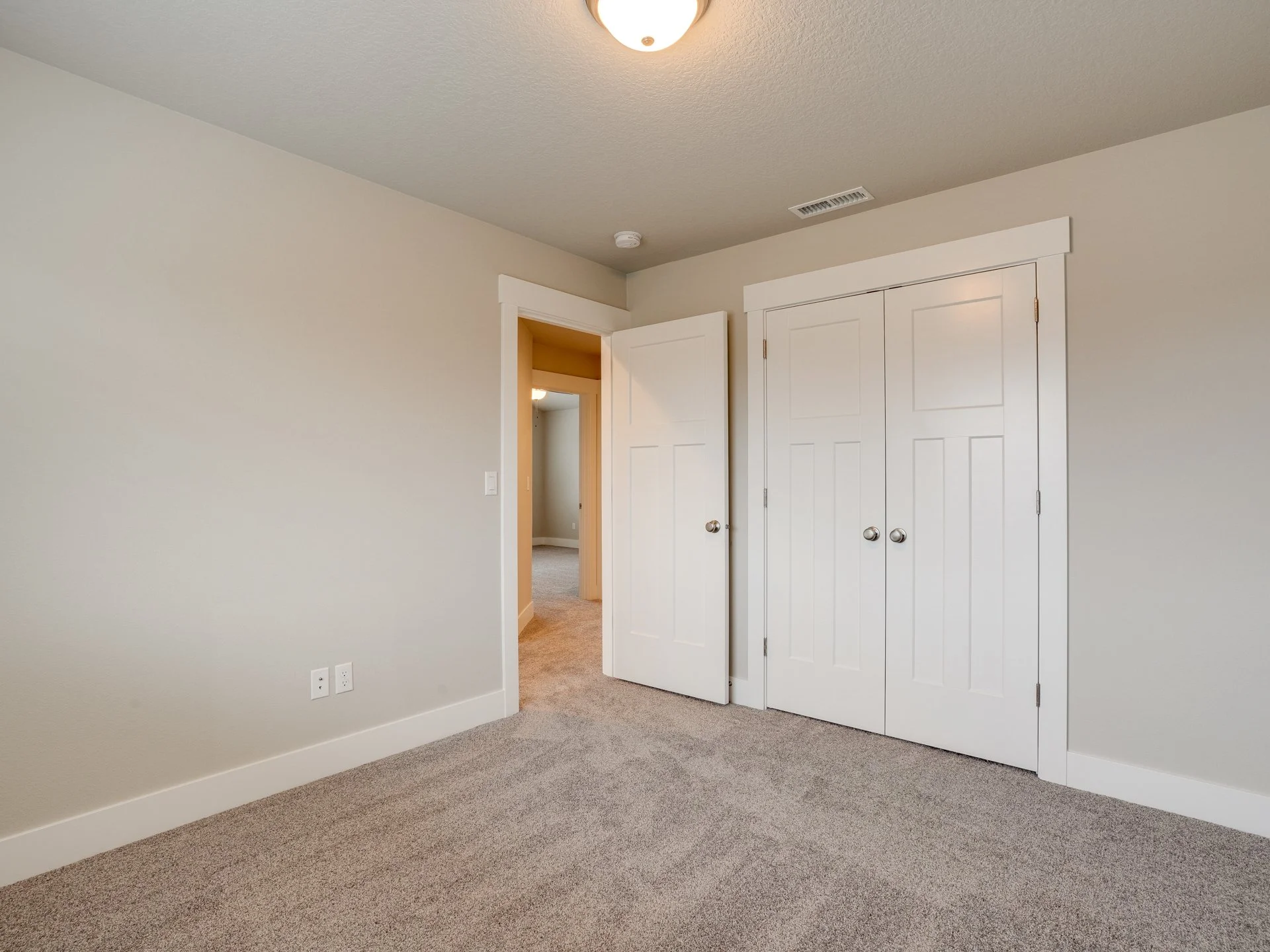 1530 NW 29th Pl - MLS-31.jpg