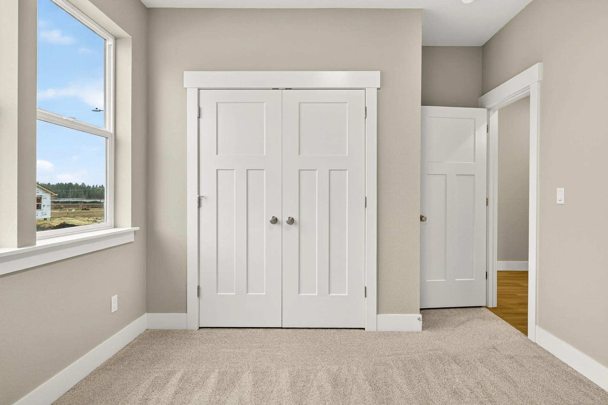 3301 NE Justus Ave-32.jpg