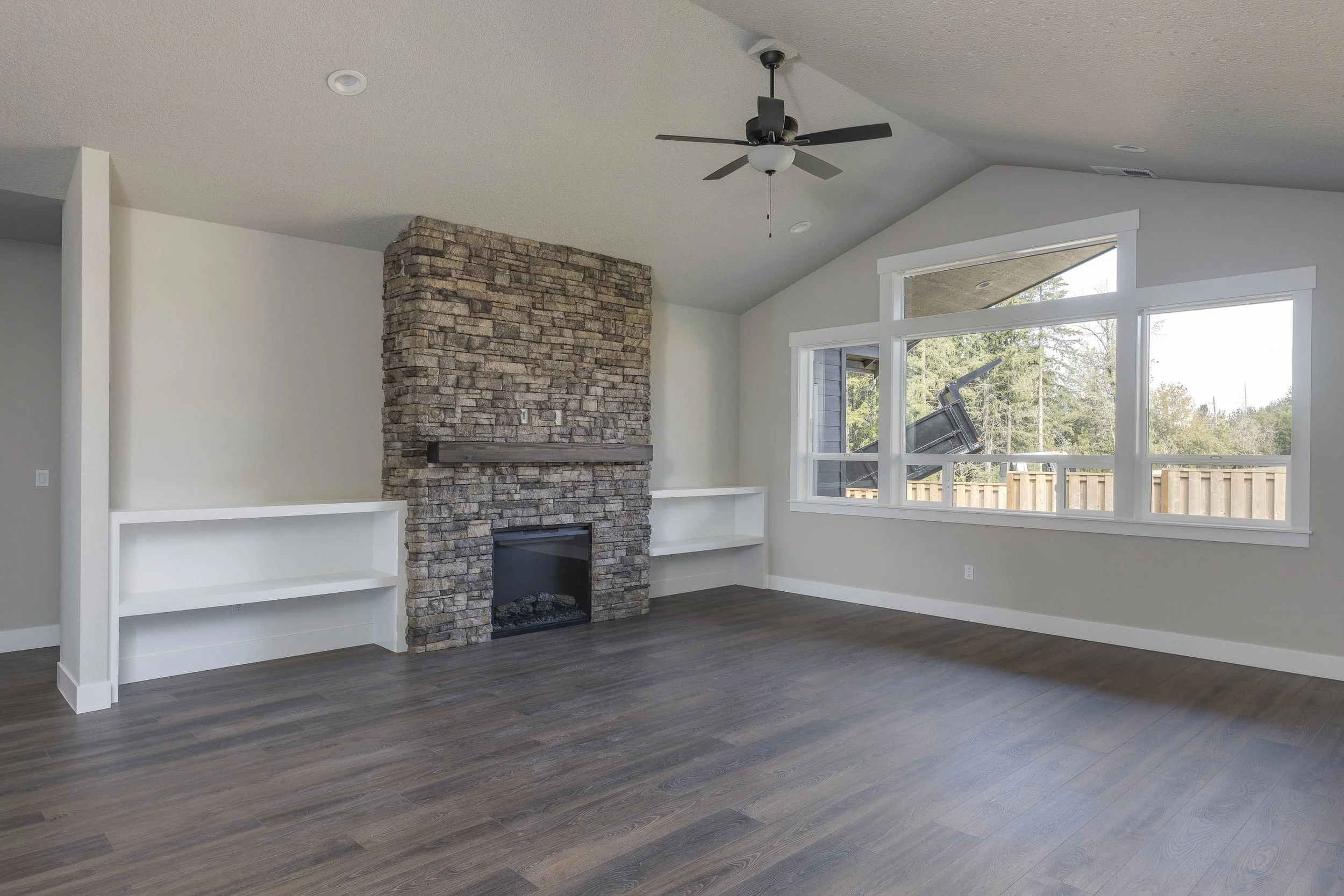 1715 Ne Clayton Drive, Estacada, OR-8.jpg