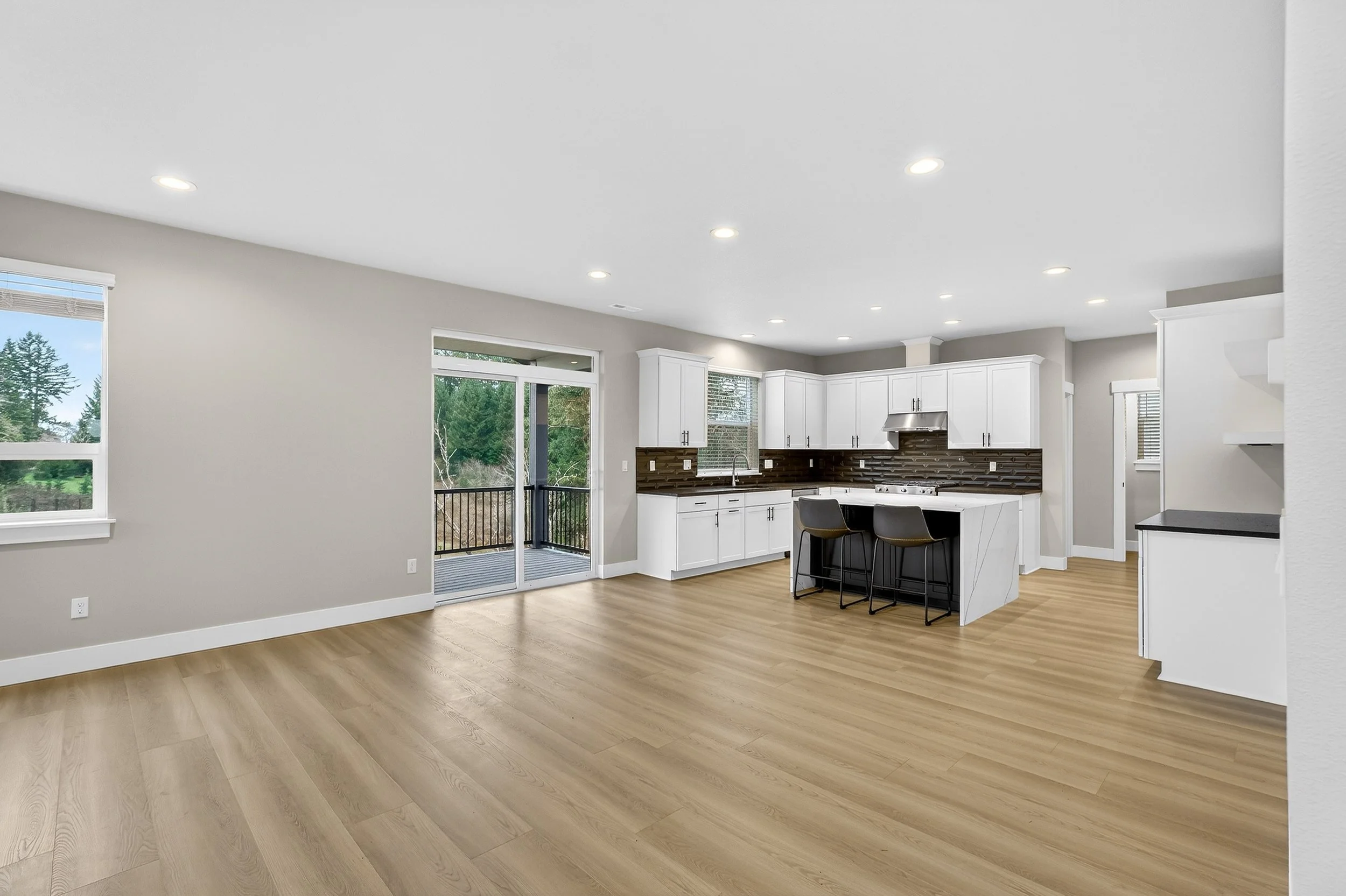 18865 Crooked River St-16.jpg