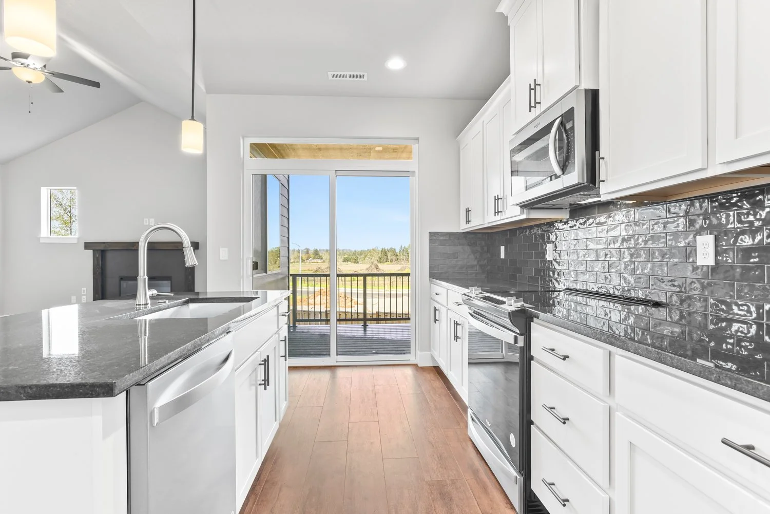 2804 NE Justus Ave - WEB-25.JPG