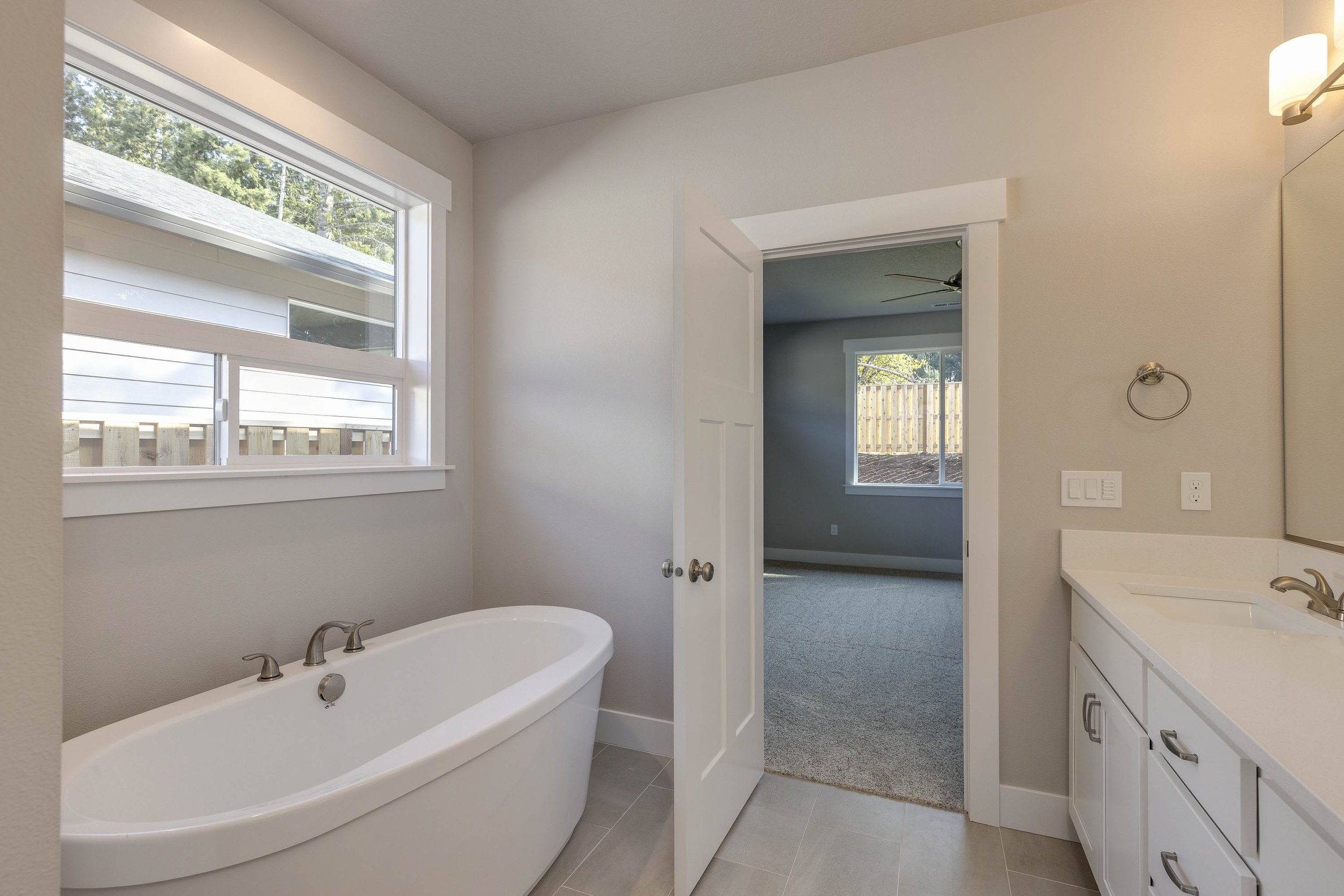 1404 NE Cristine Street, Estacada, Or-17.jpg