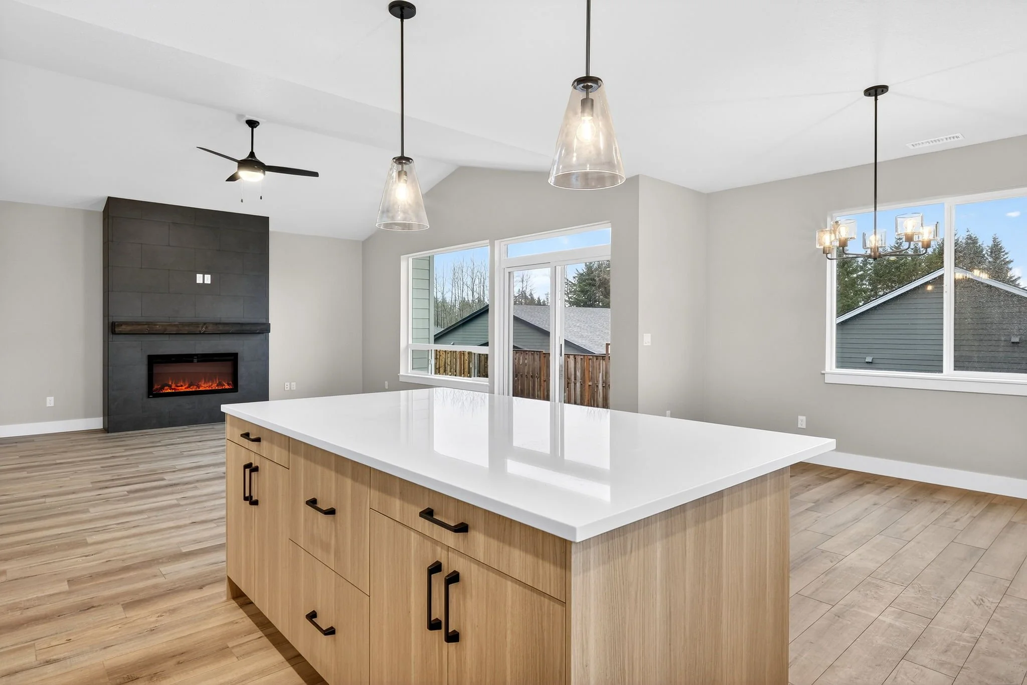 2032 E Otter Lp-22.jpg