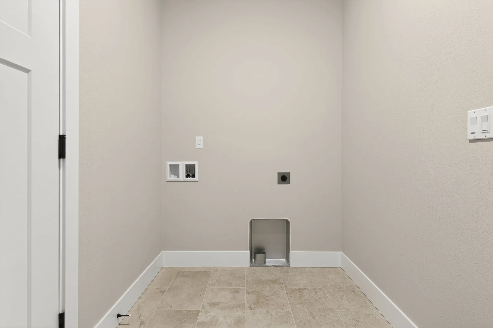 2240 E Otter Lp-32.jpg