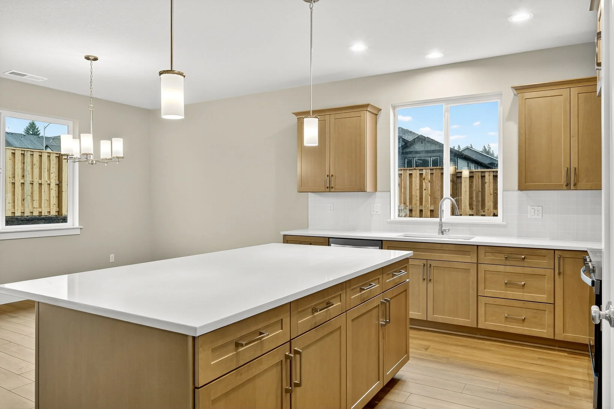 3301 NE Justus Ave-22.jpg