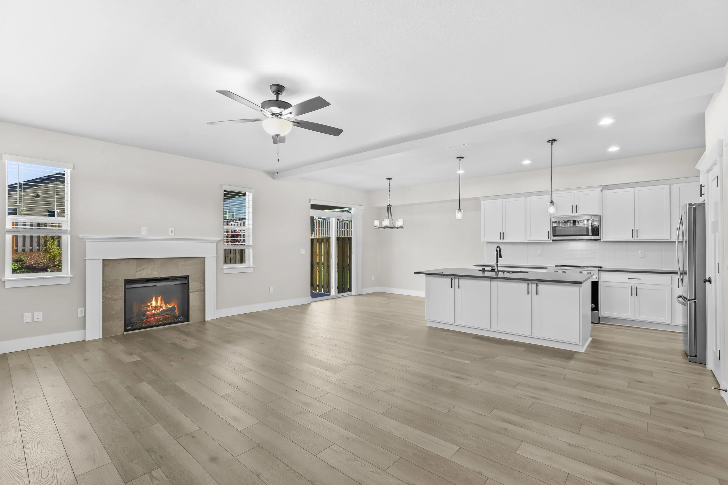 2217 Juniper Circle-10.jpg