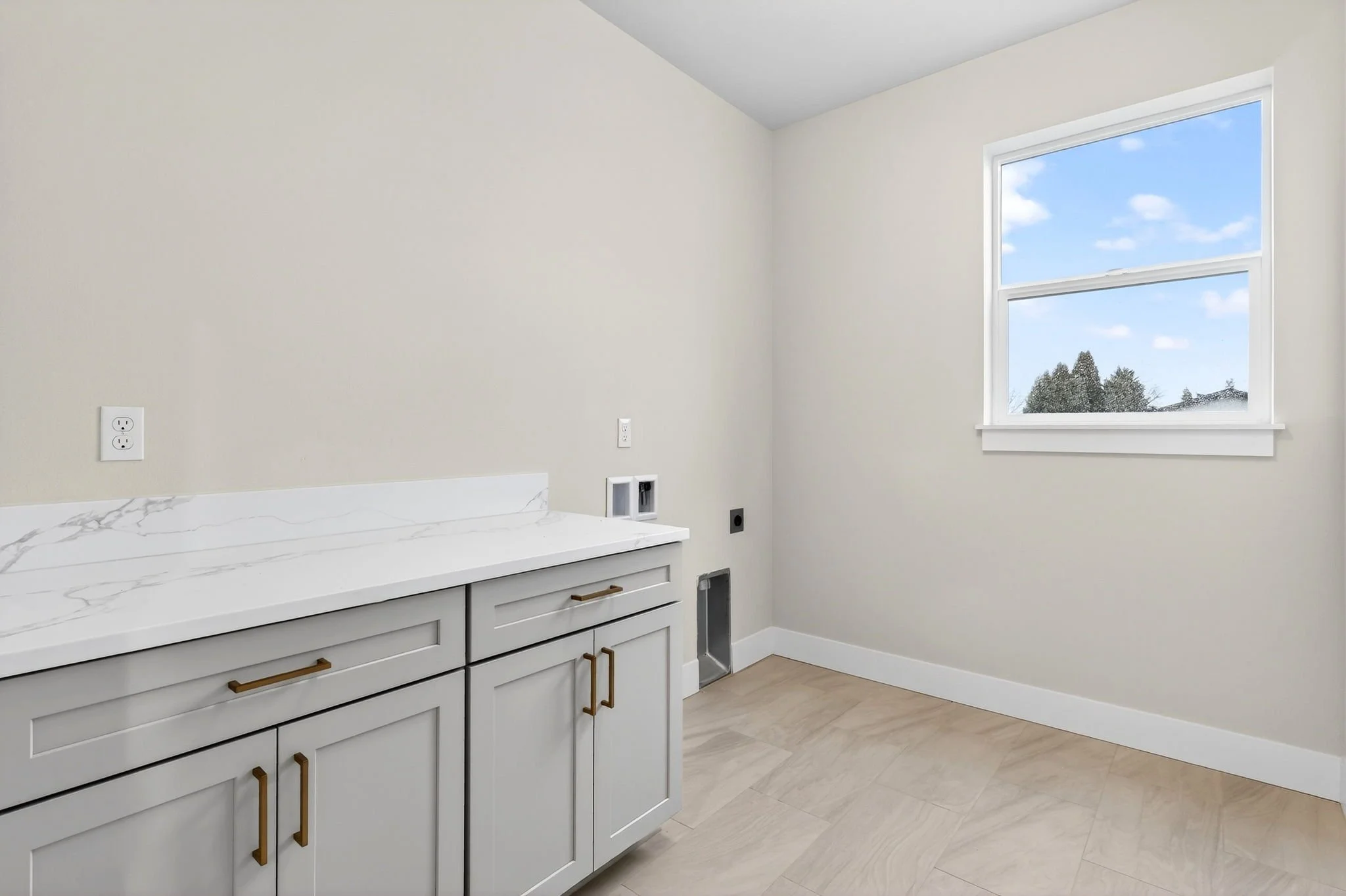 2252 E Otter Lp-27.jpg