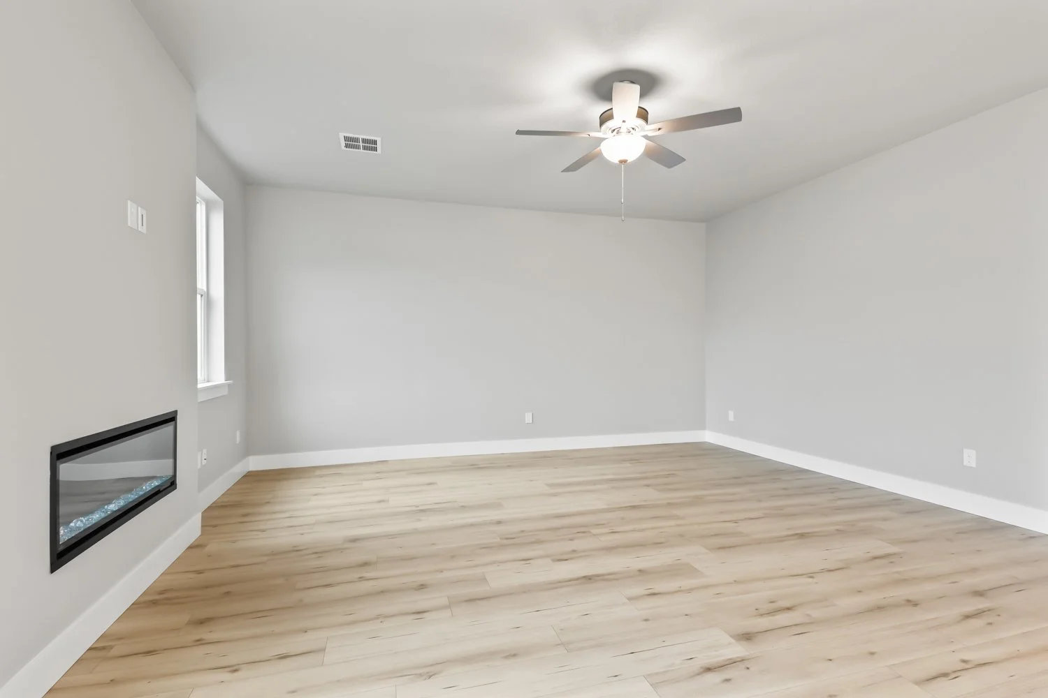 748 NE Pinebreak Dr - WEB-22.JPG