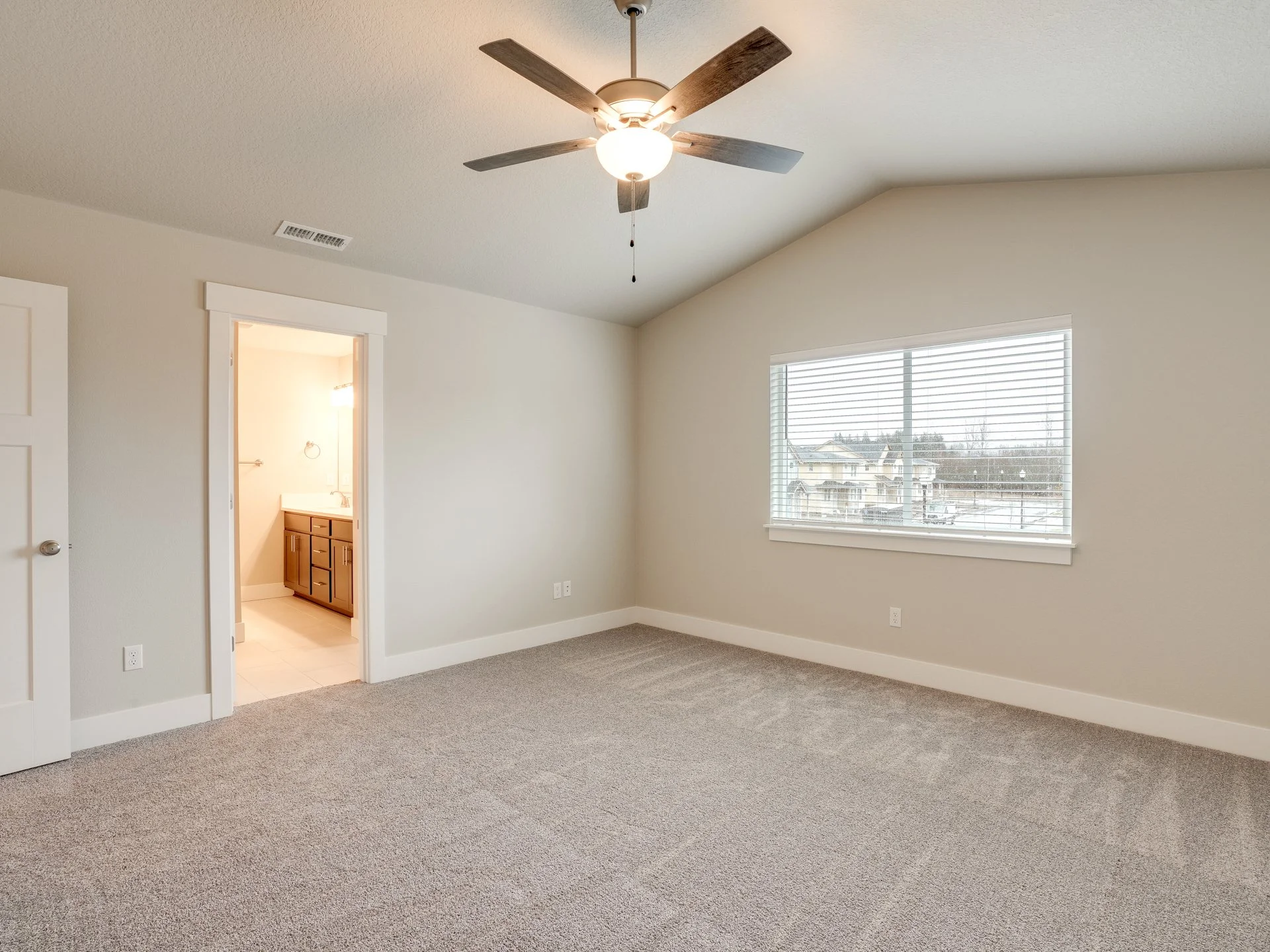 1530 NW 29th Pl - MLS-25.jpg
