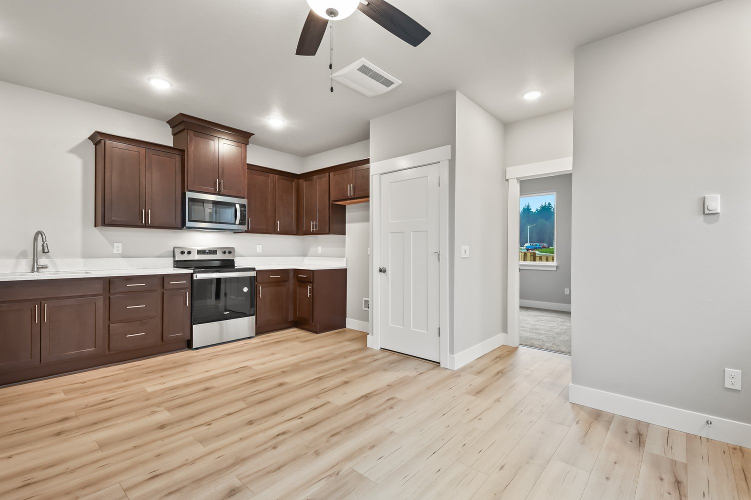 748 NE Pinebreak Dr - WEB-50.JPG