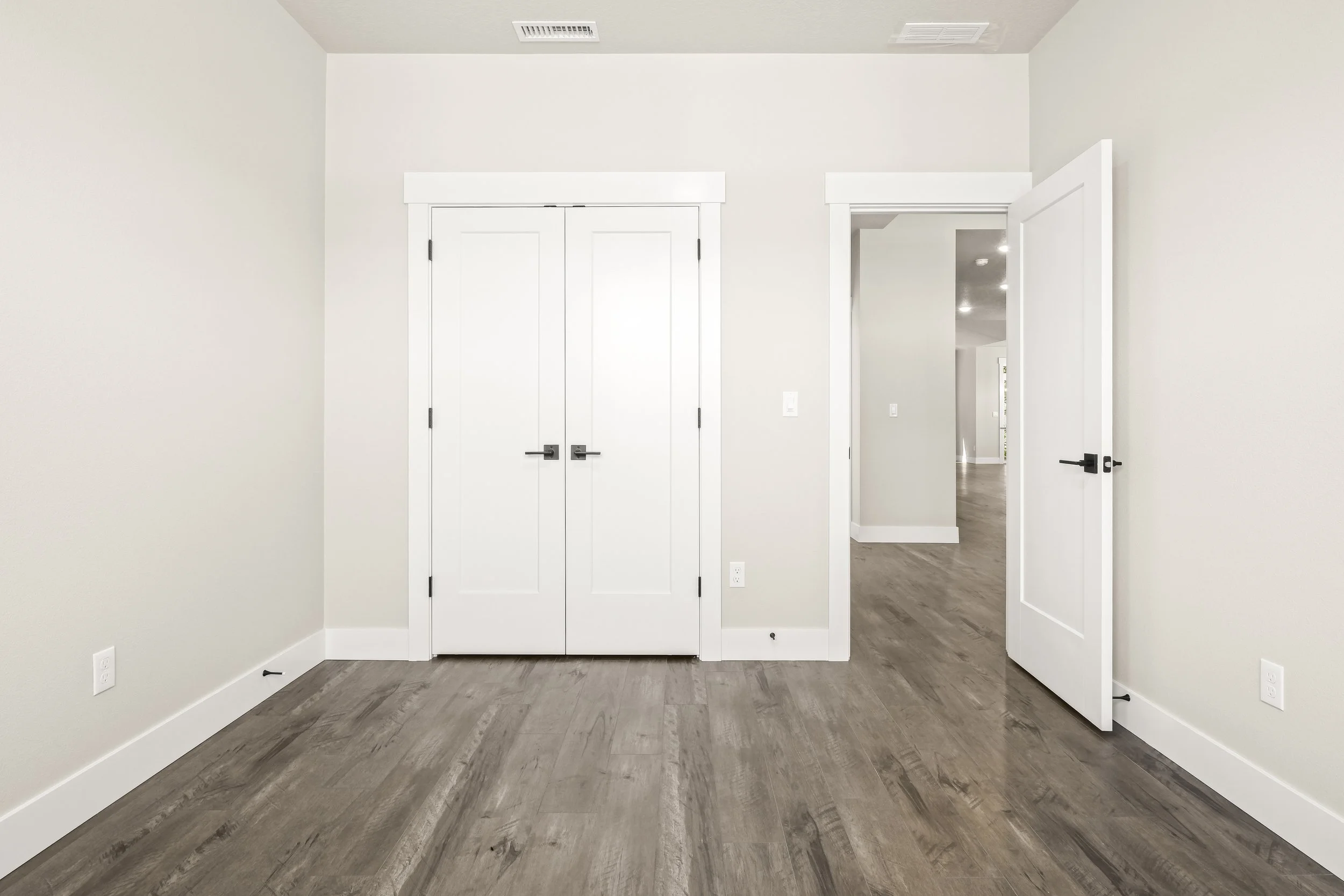 2020 E Badger Way-10.JPG