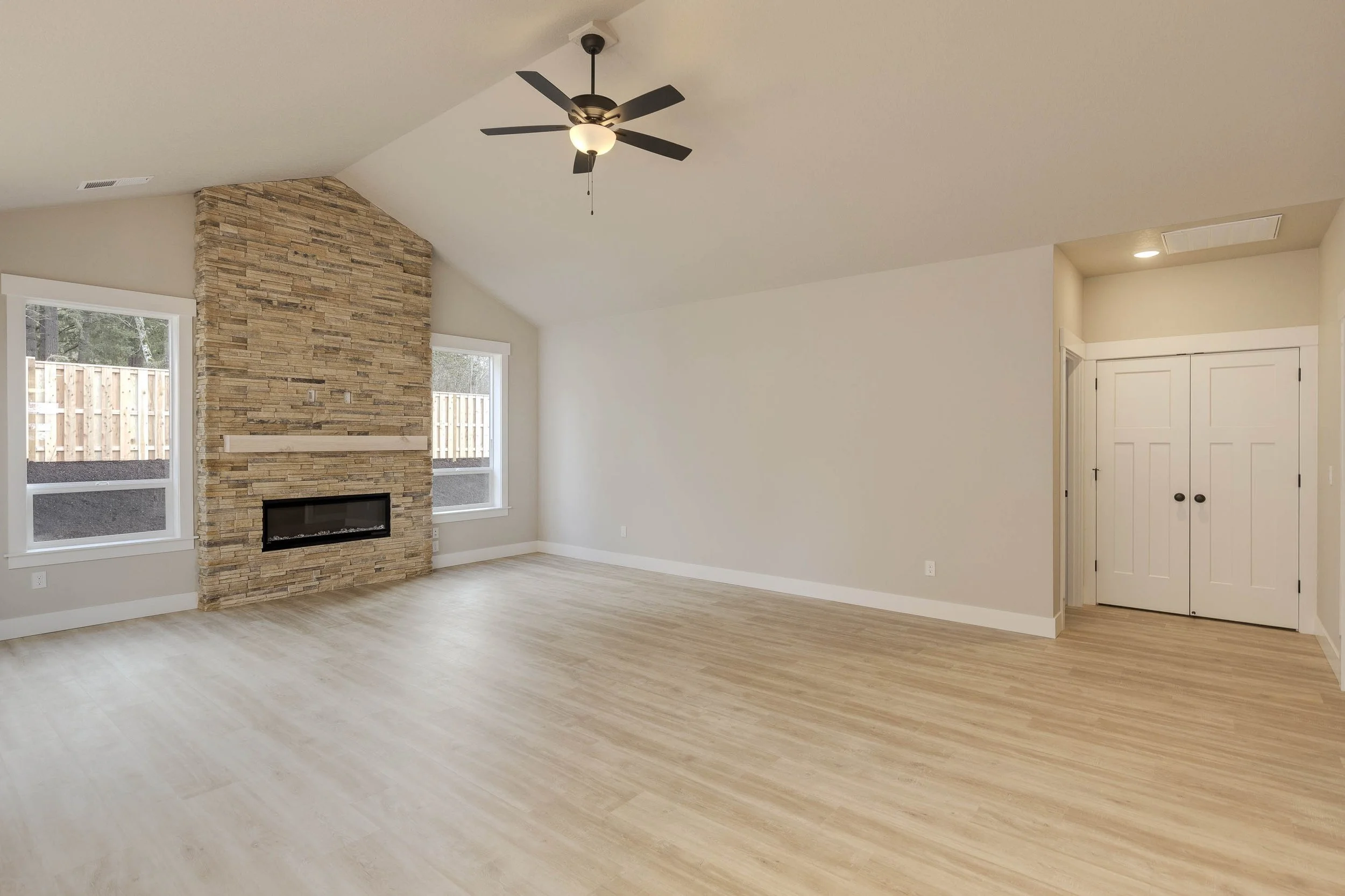 1384 Christine, Estacada, OR-8.jpg
