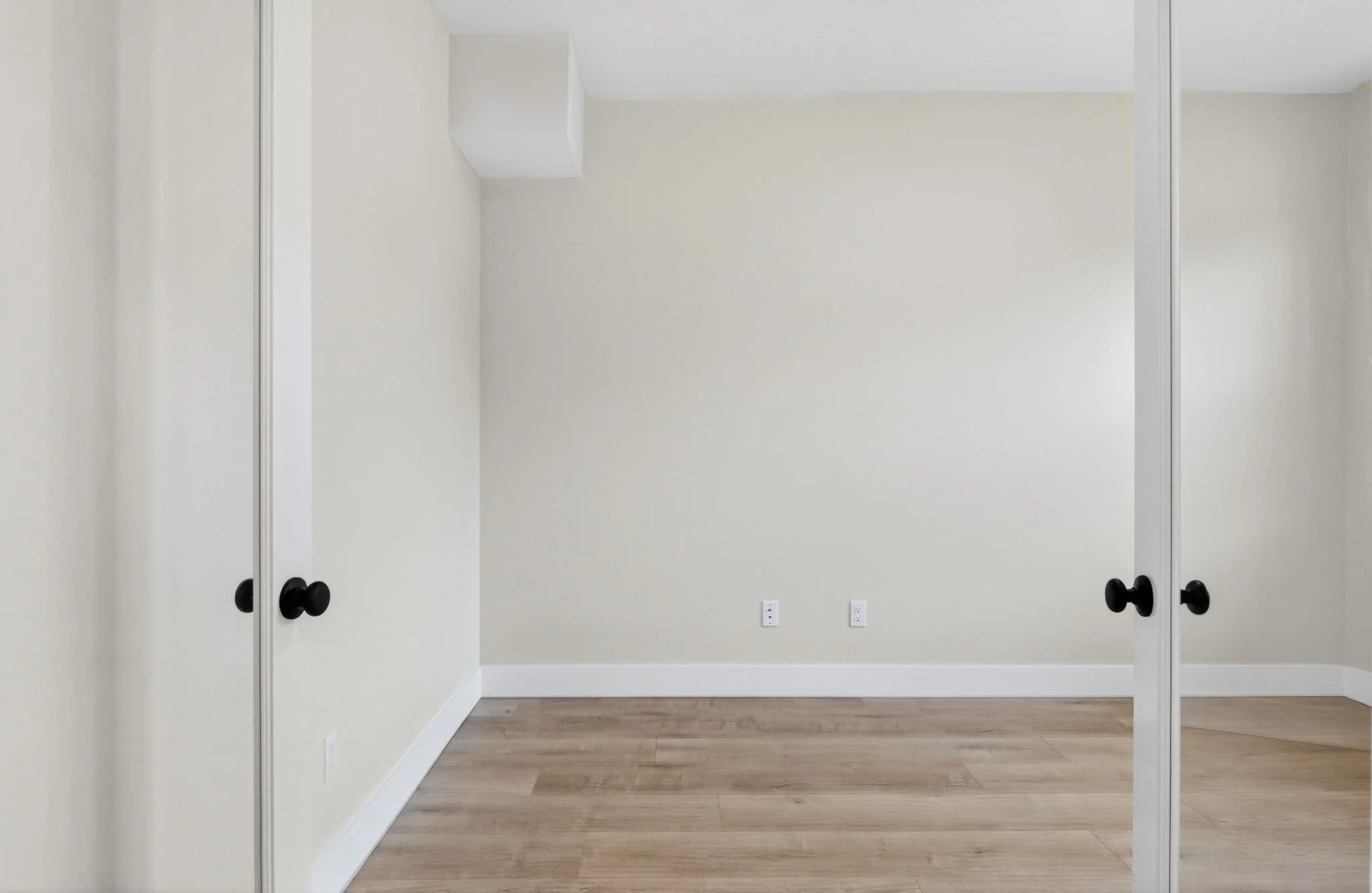 2252 E Otter Lp-8.jpg