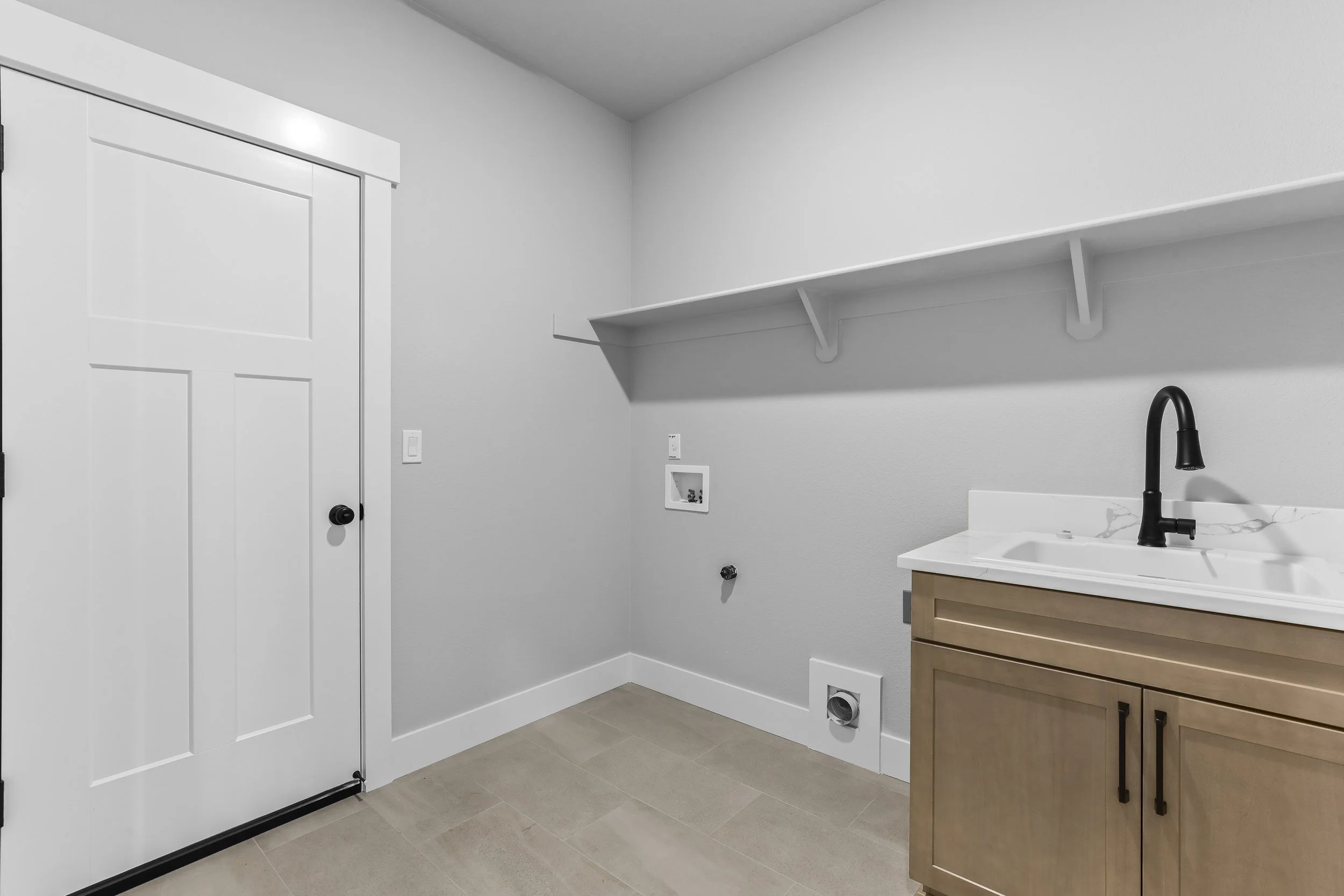744 NE Trillium Dr-36.jpg