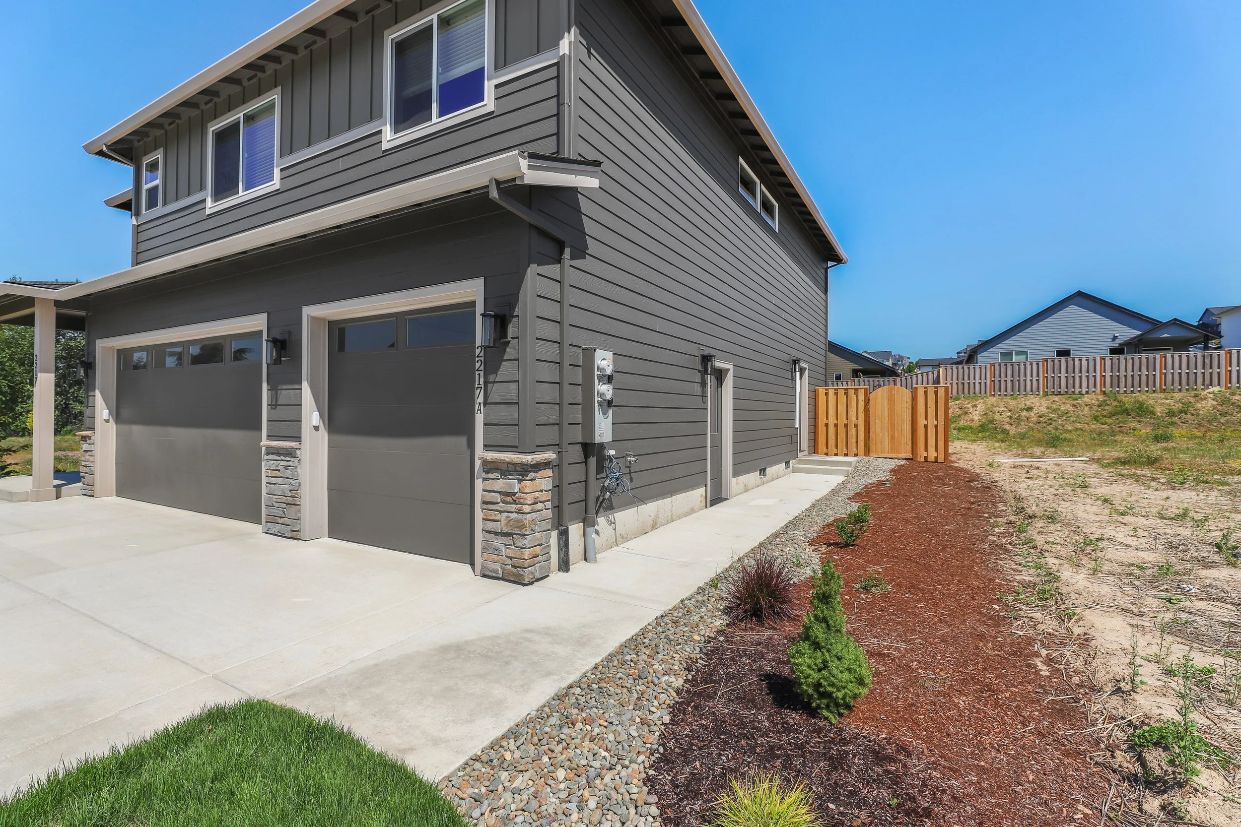 2217 Juniper Circle-3.jpg