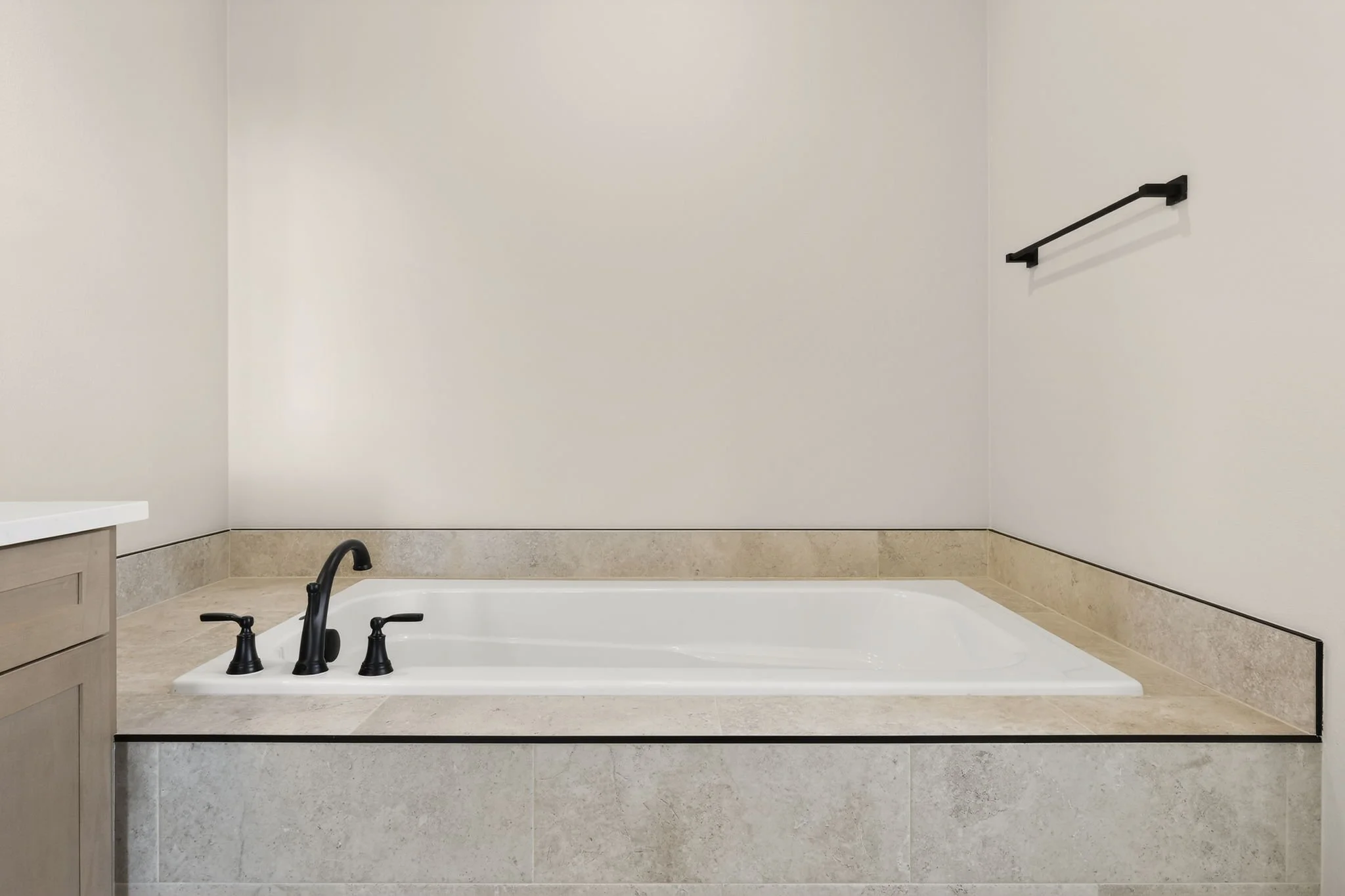 2240 E Otter Lp-26.jpg