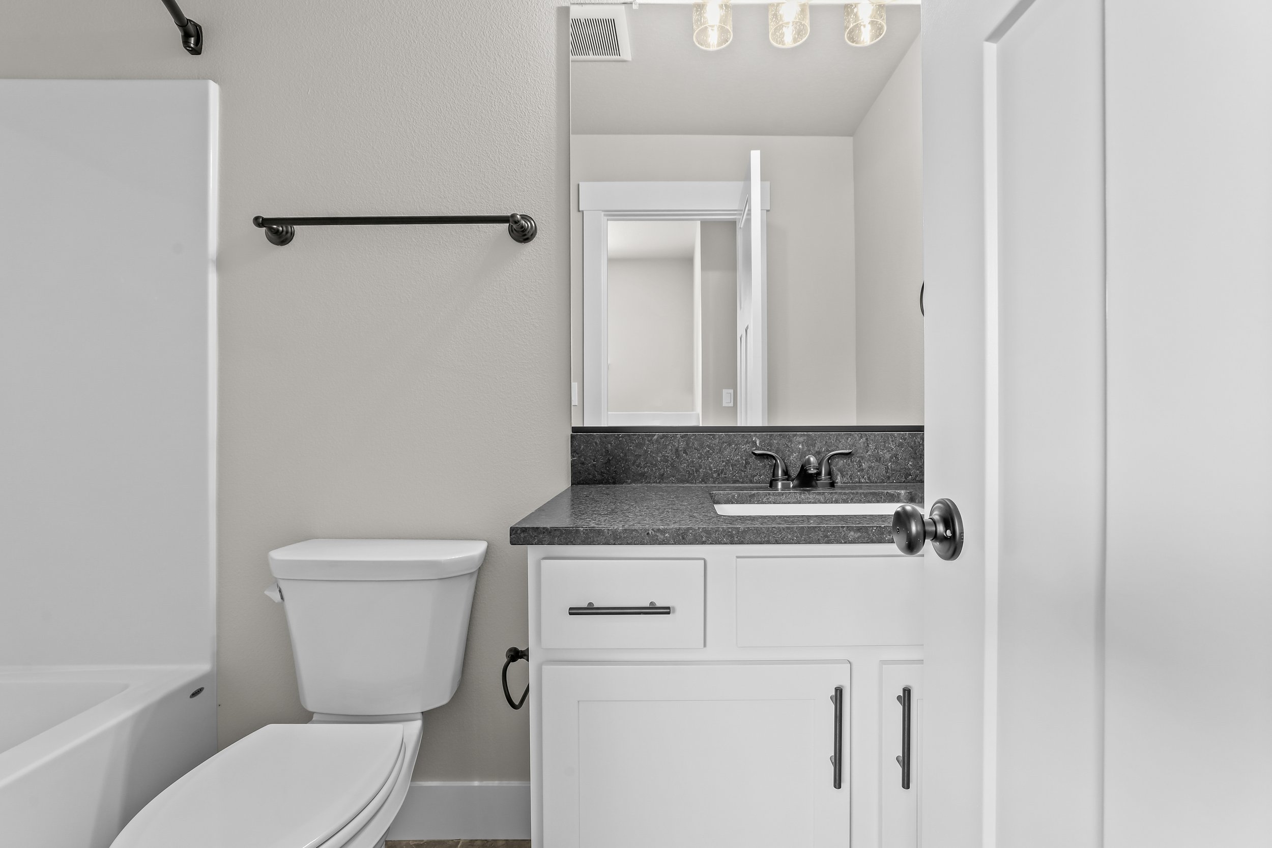 2217 Juniper Circle-66.jpg