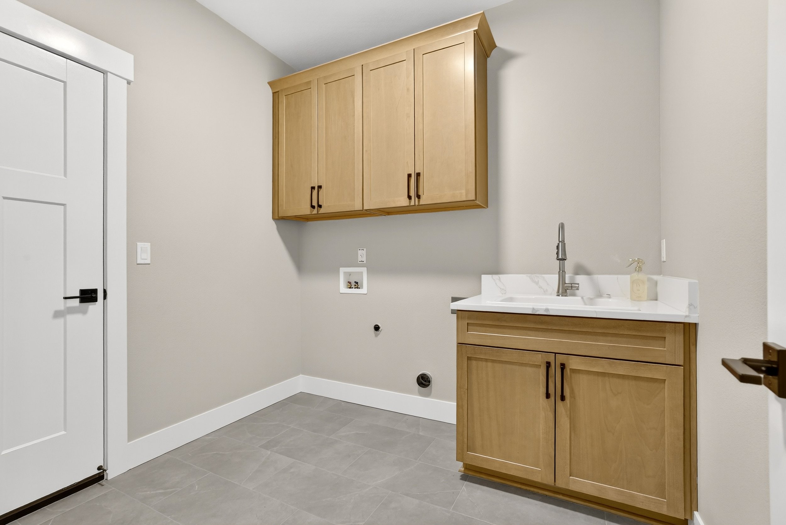 41865 Deschutes Ave-43.jpg