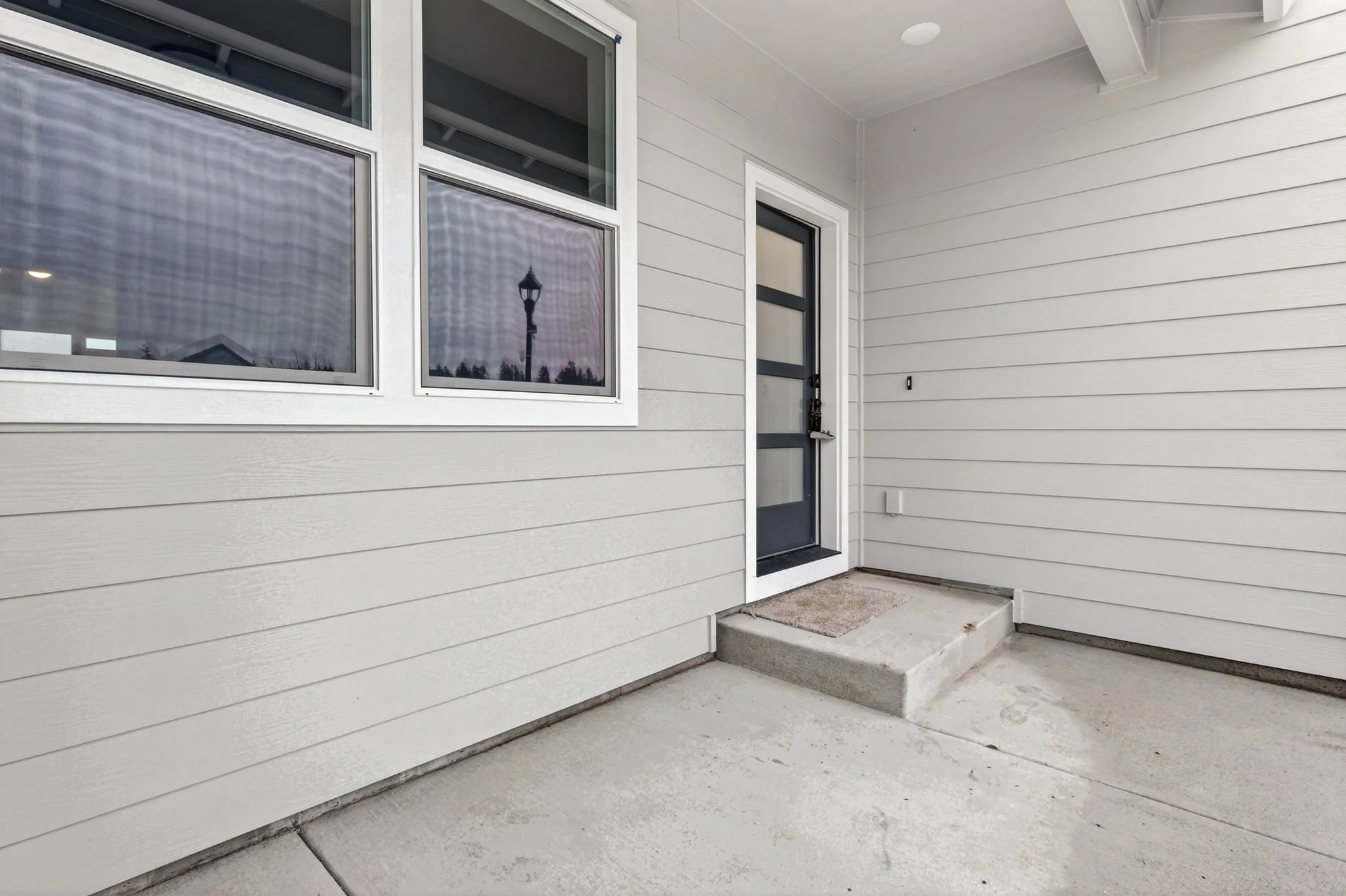 2032 E Otter Lp-7.jpg