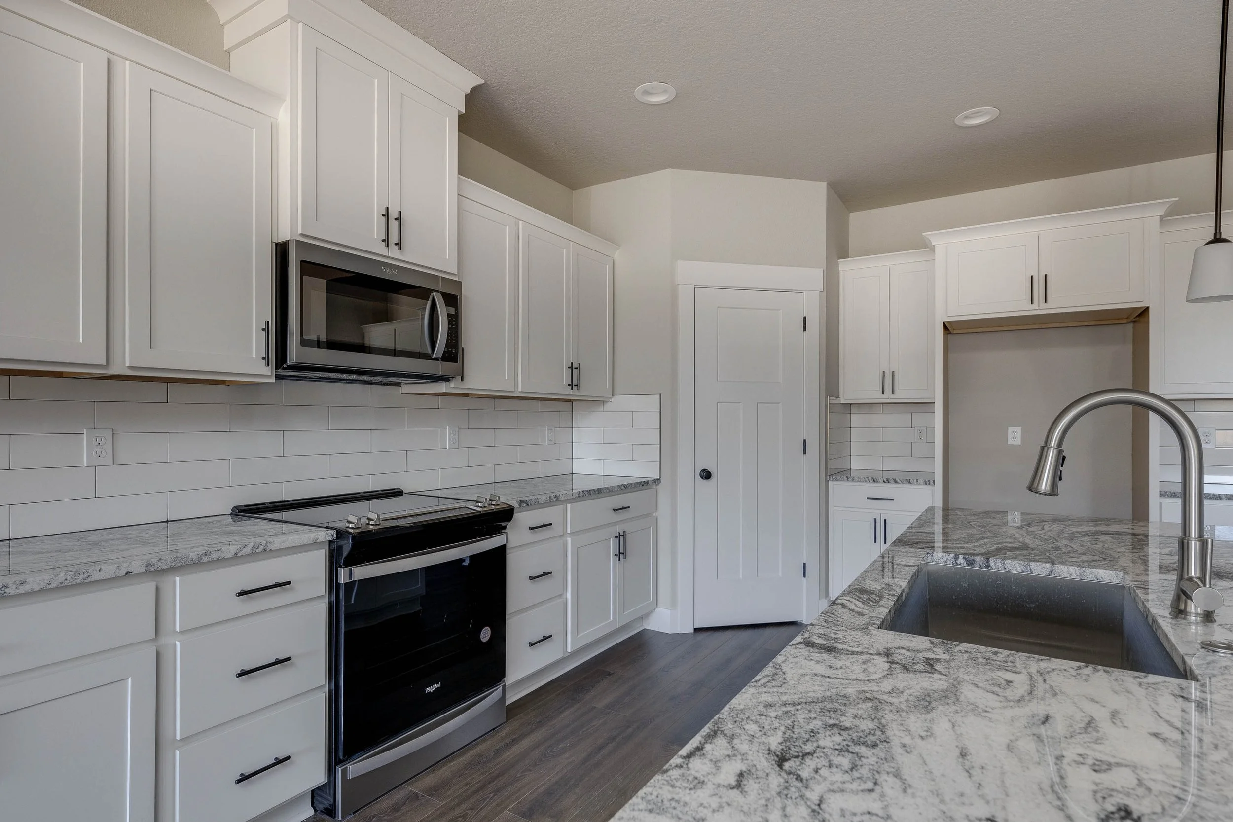 1715 Ne Clayton Drive, Estacada, OR-11.jpg