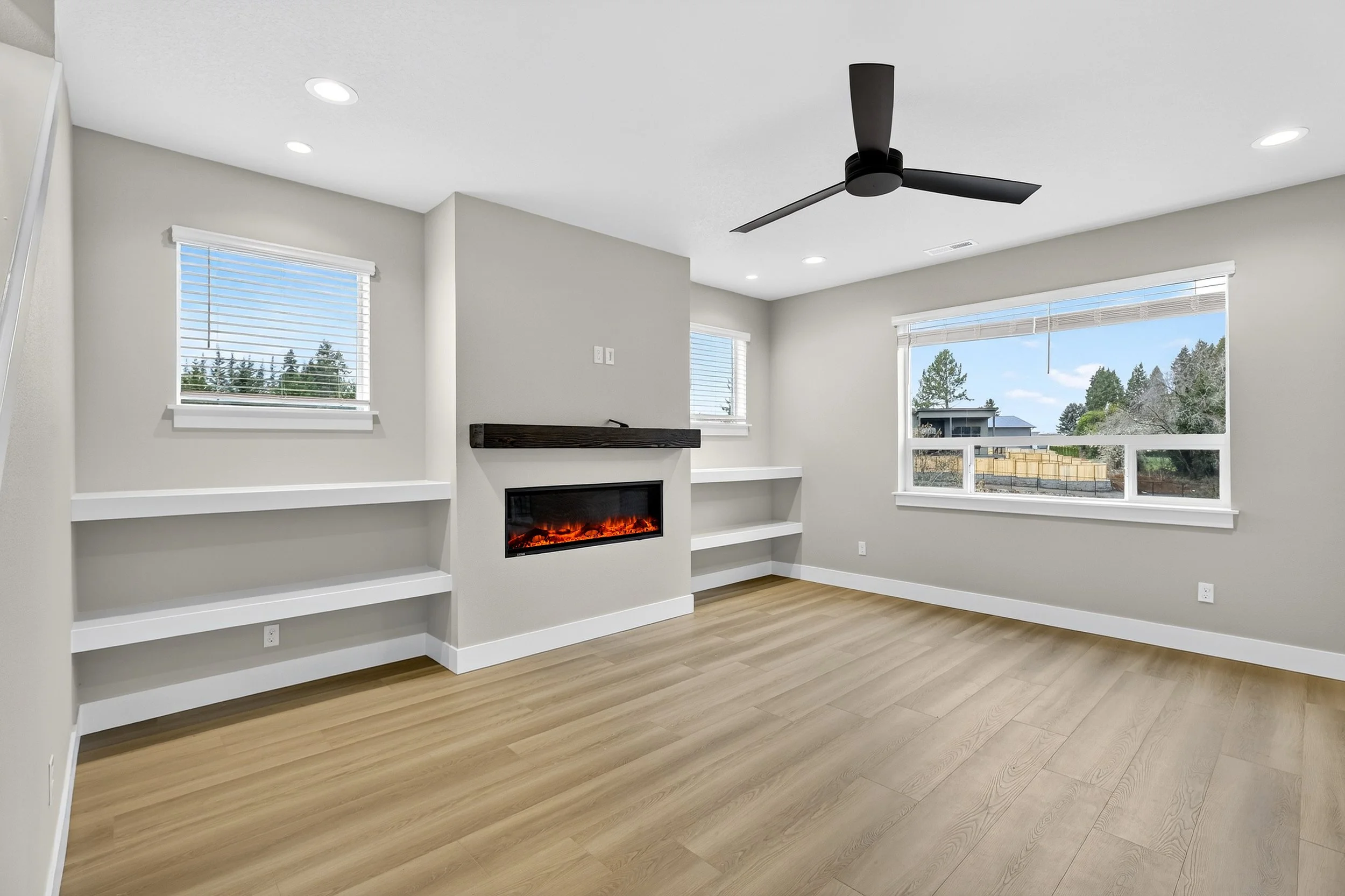 18865 Crooked River St-11.jpg