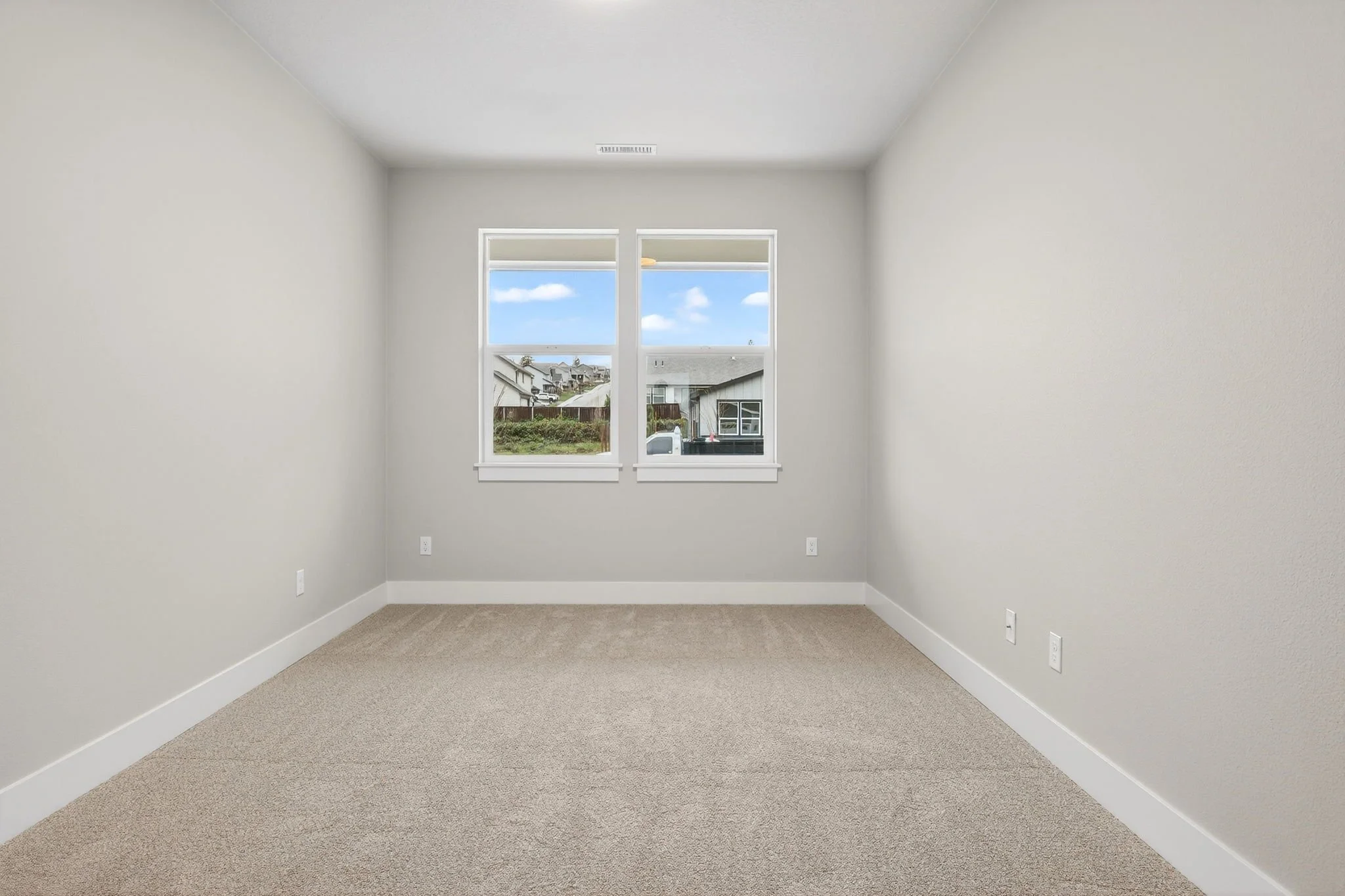 2032 E Otter Lp-29.jpg