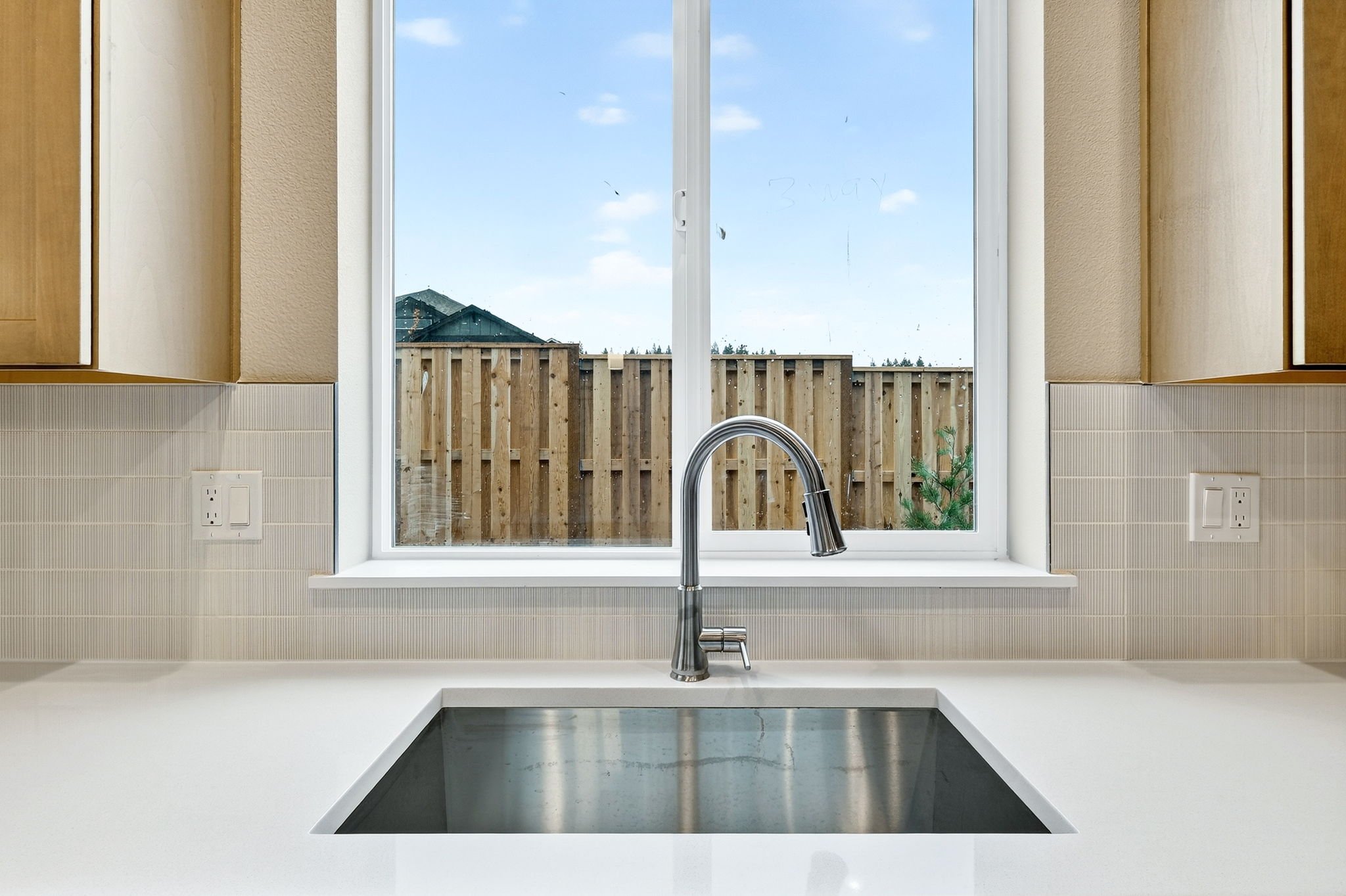 3301 NE Justus Ave-20.jpg