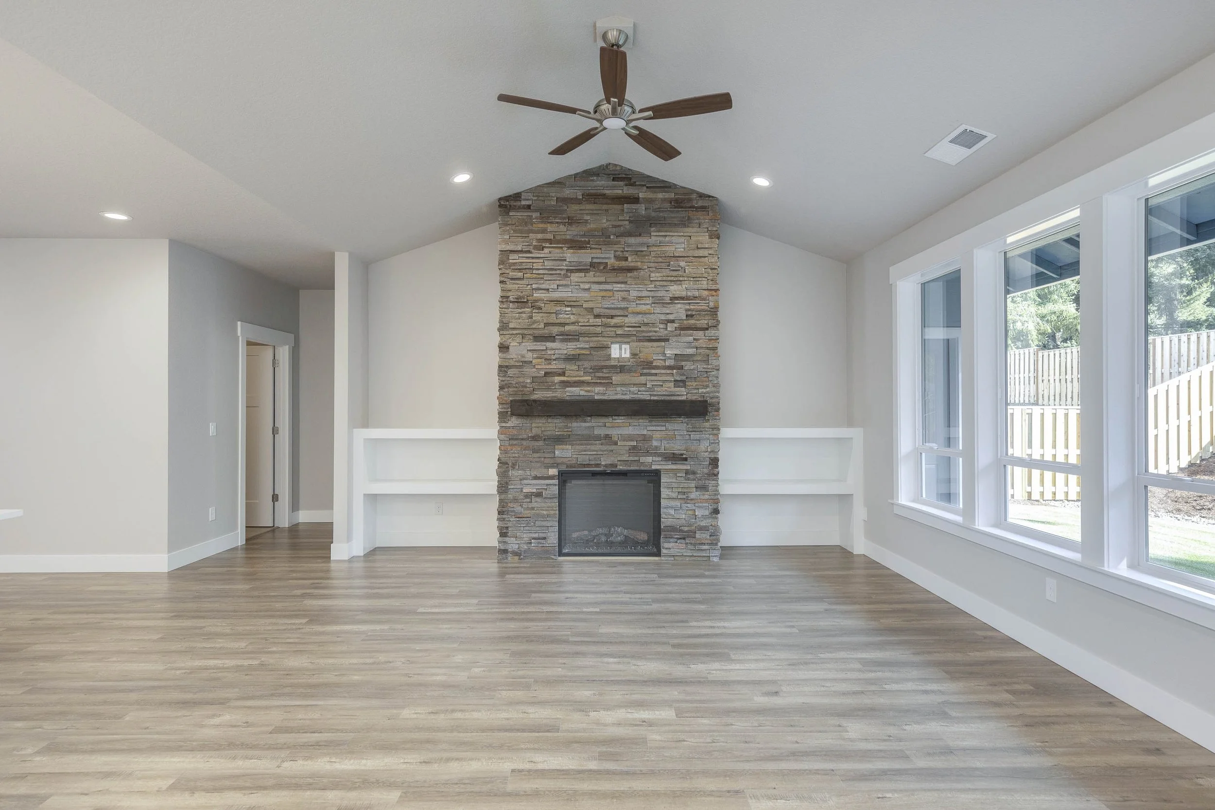 1404 NE Cristine Street, Estacada, Or-12.jpg