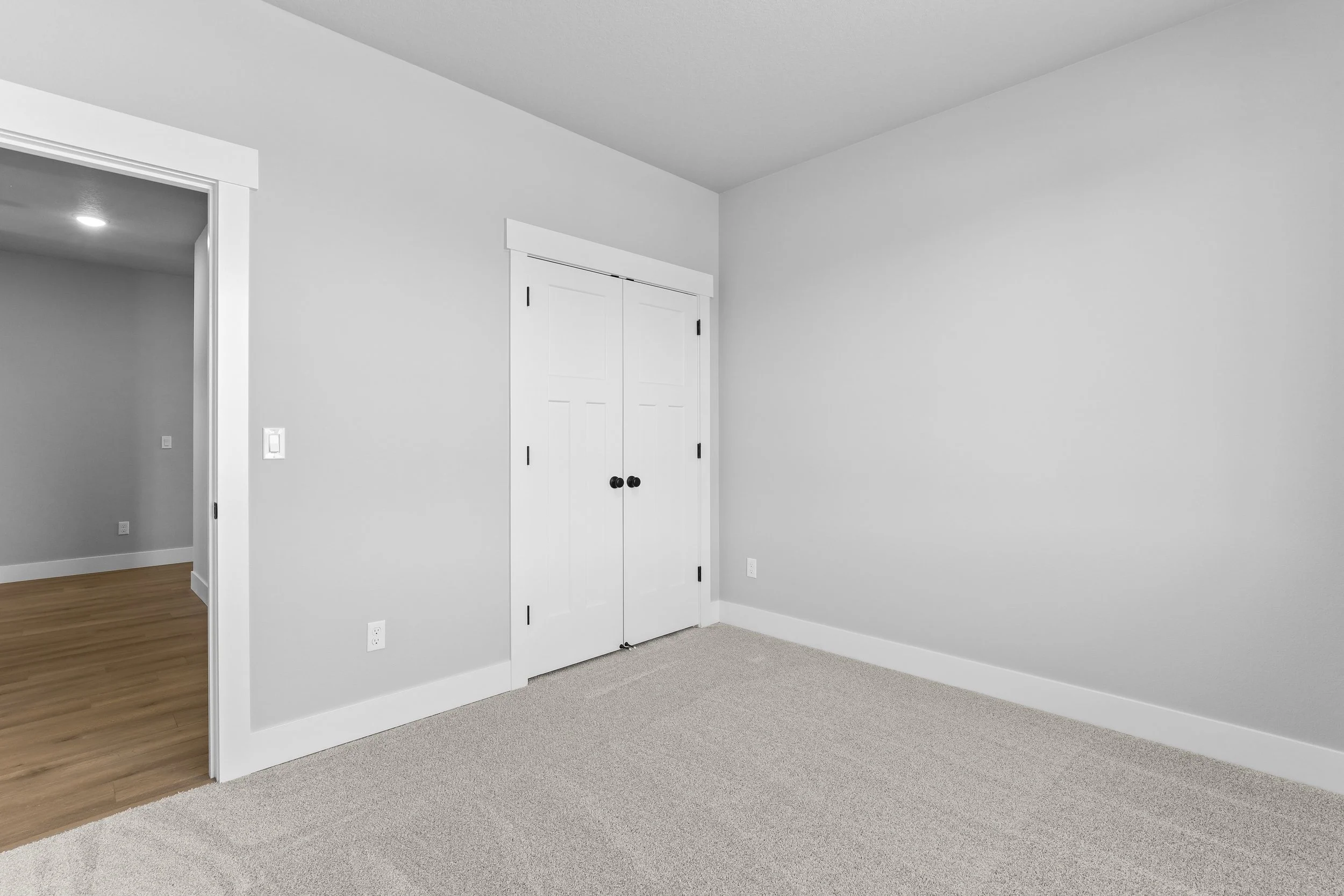 744 NE Trillium Dr-34.jpg