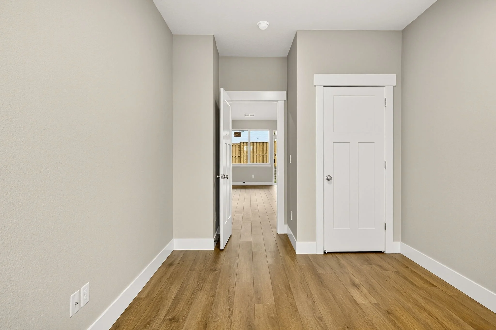 3301 NE Justus Ave-38.jpg