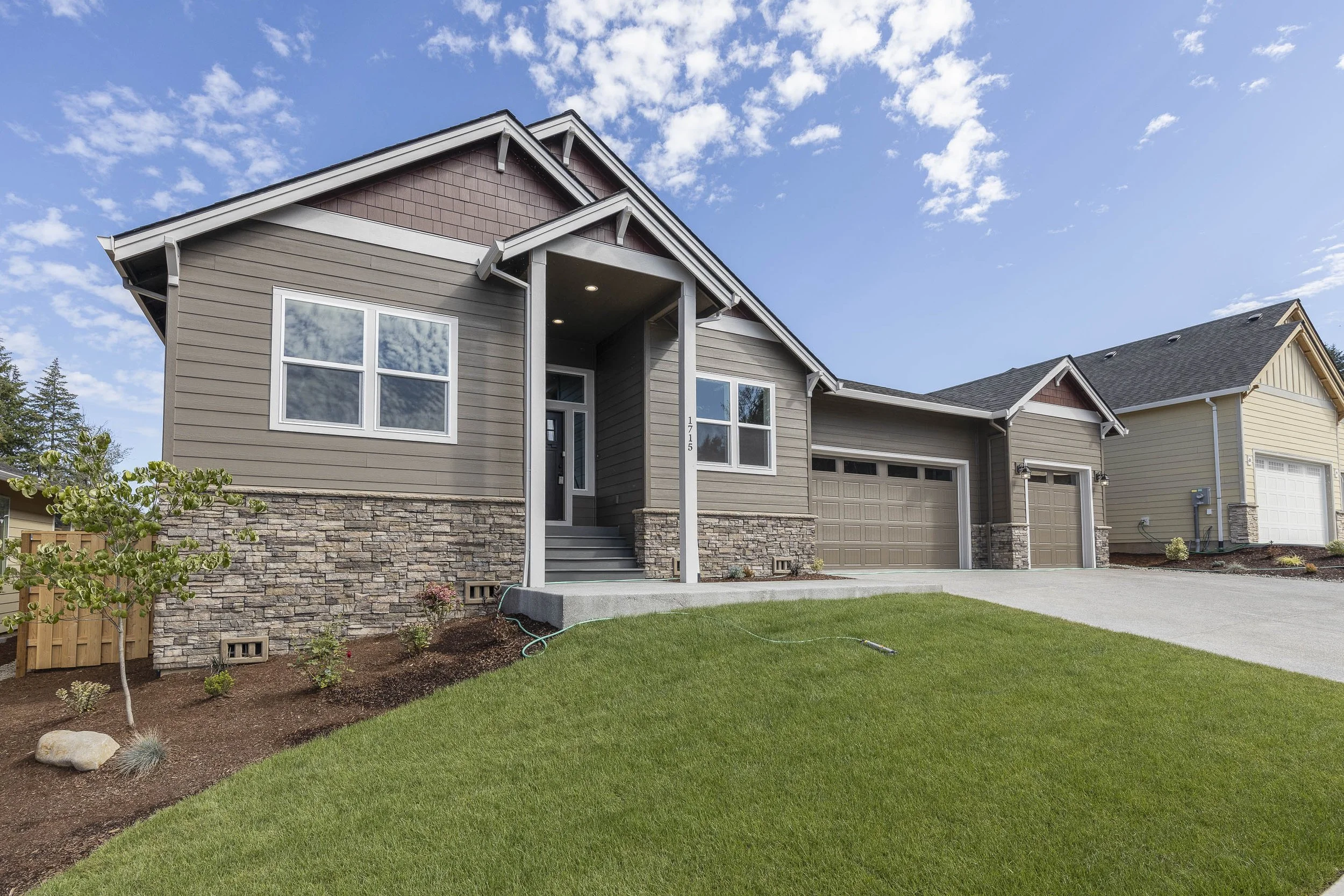 1715 Ne Clayton Drive, Estacada, OR-1.jpg