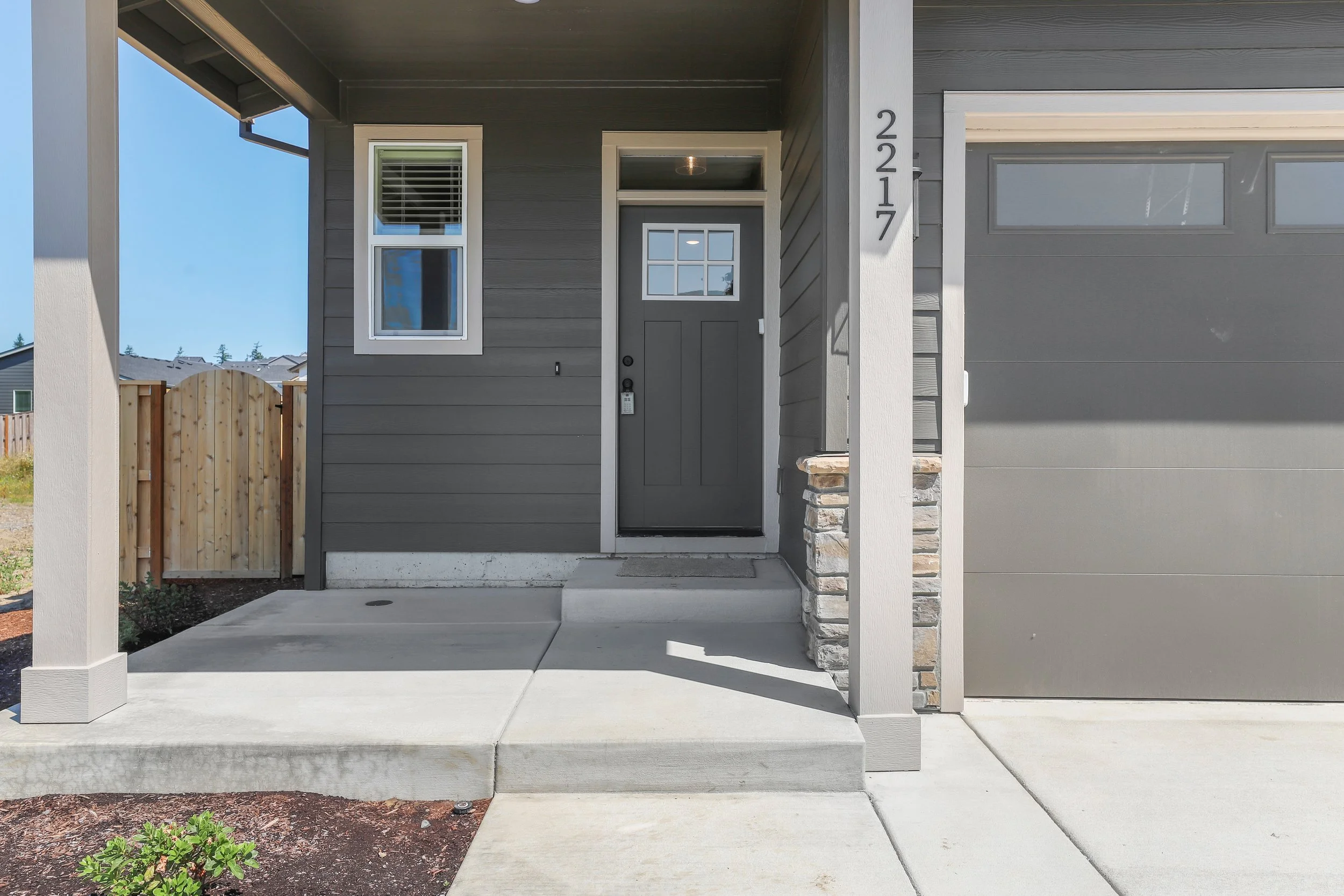 2217 Juniper Circle-5.jpg