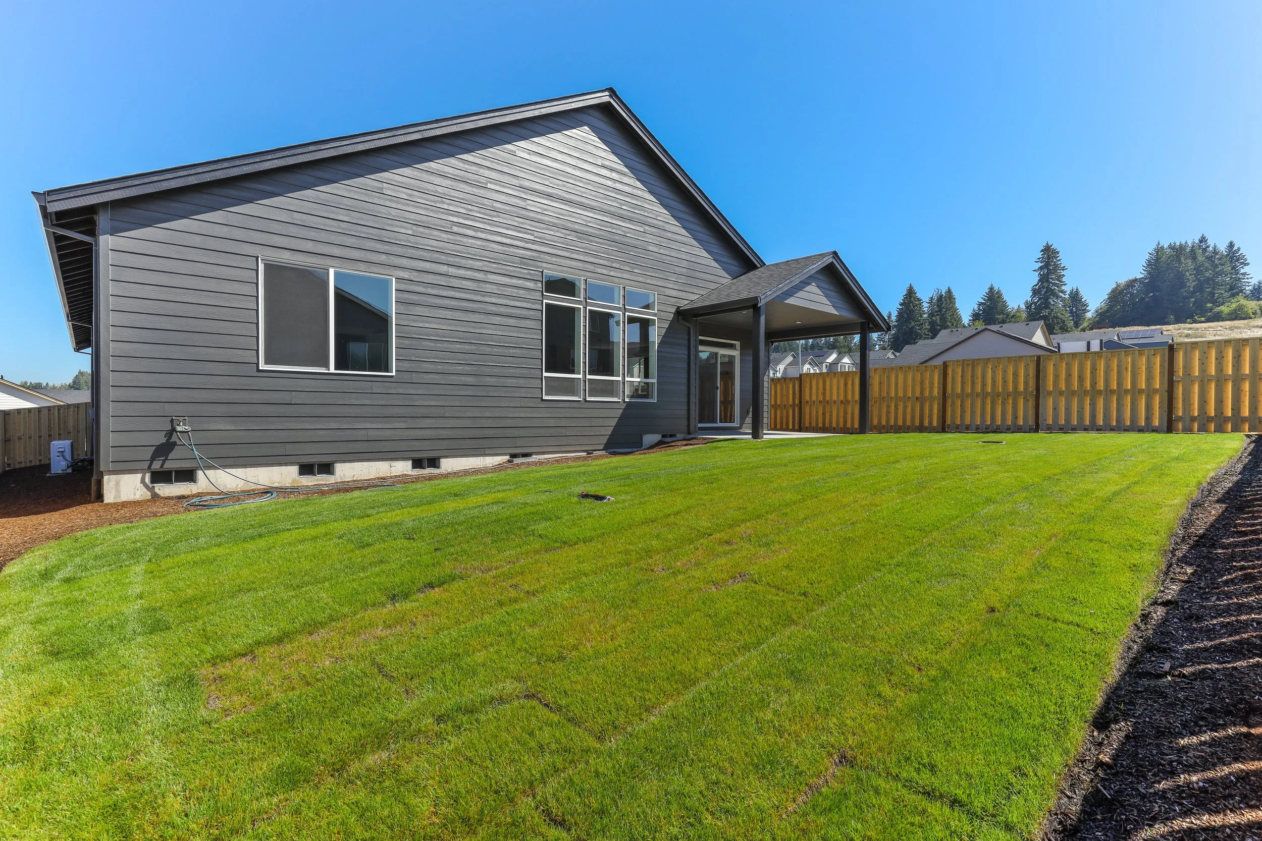 744 NE Trillium Dr-50.jpg