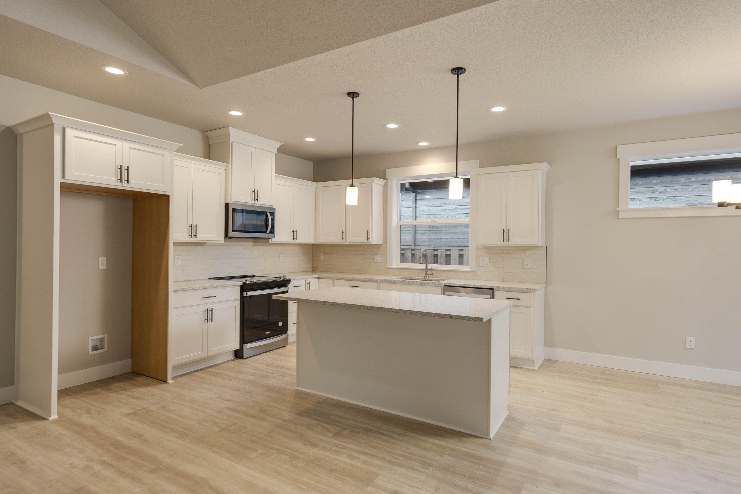 1384 Christine, Estacada, OR-10.jpg