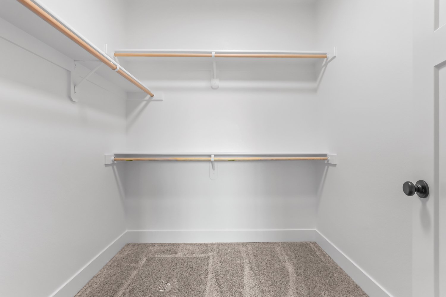 Closet, Carpet Soft Details Renoir, Paint Sherwin Williams Benjamin Moore Blanched Almond # 1060.jpg
