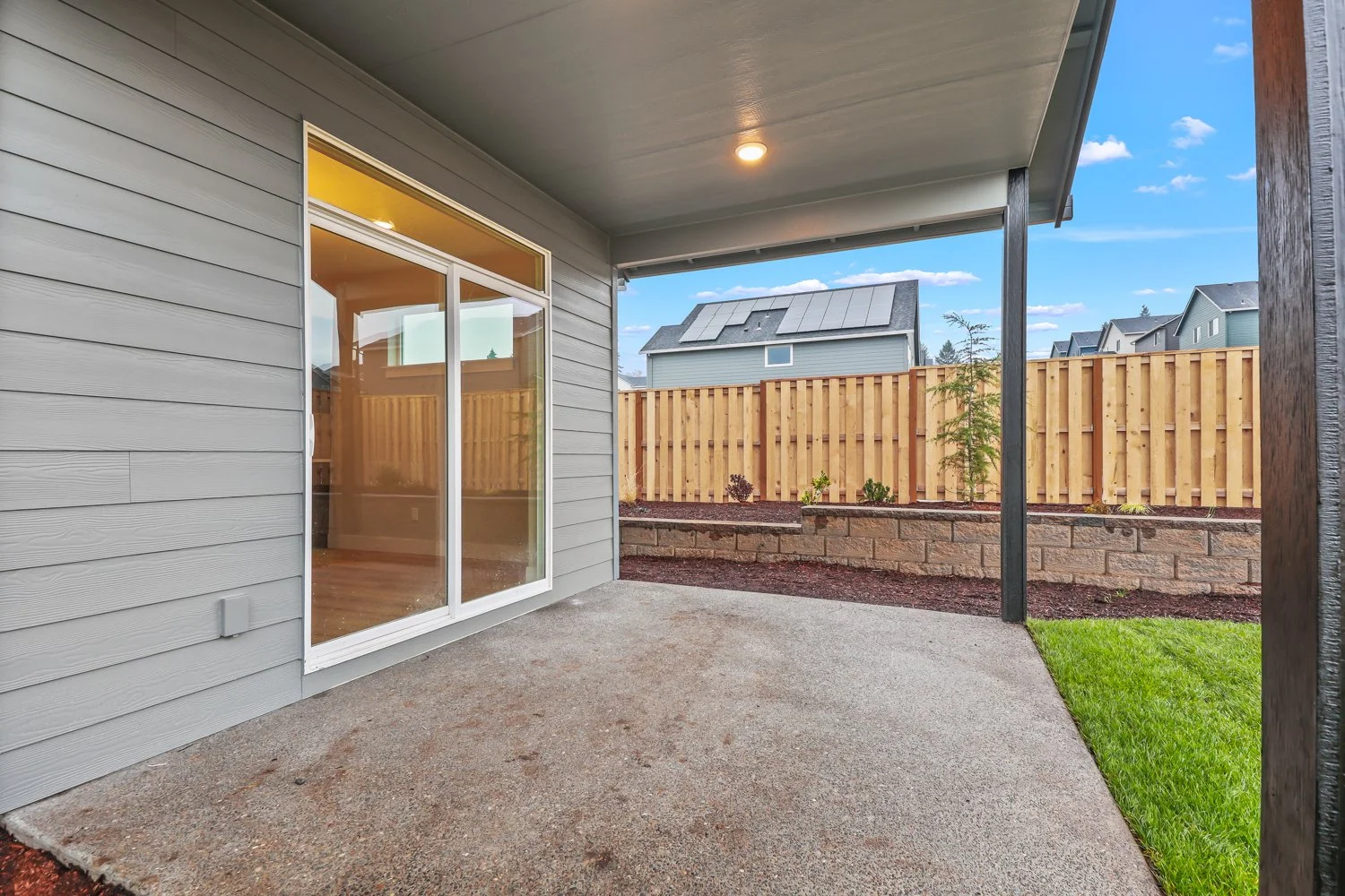 748 NE Pinebreak Dr - WEB-42.JPG