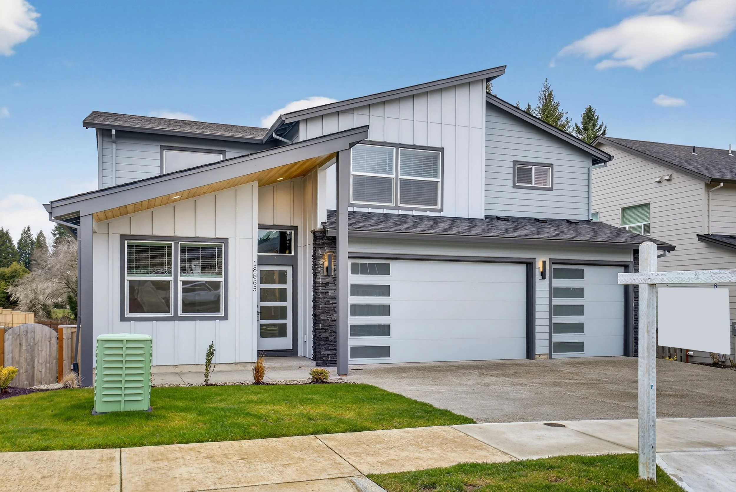 18865 Crooked River St-3.jpg