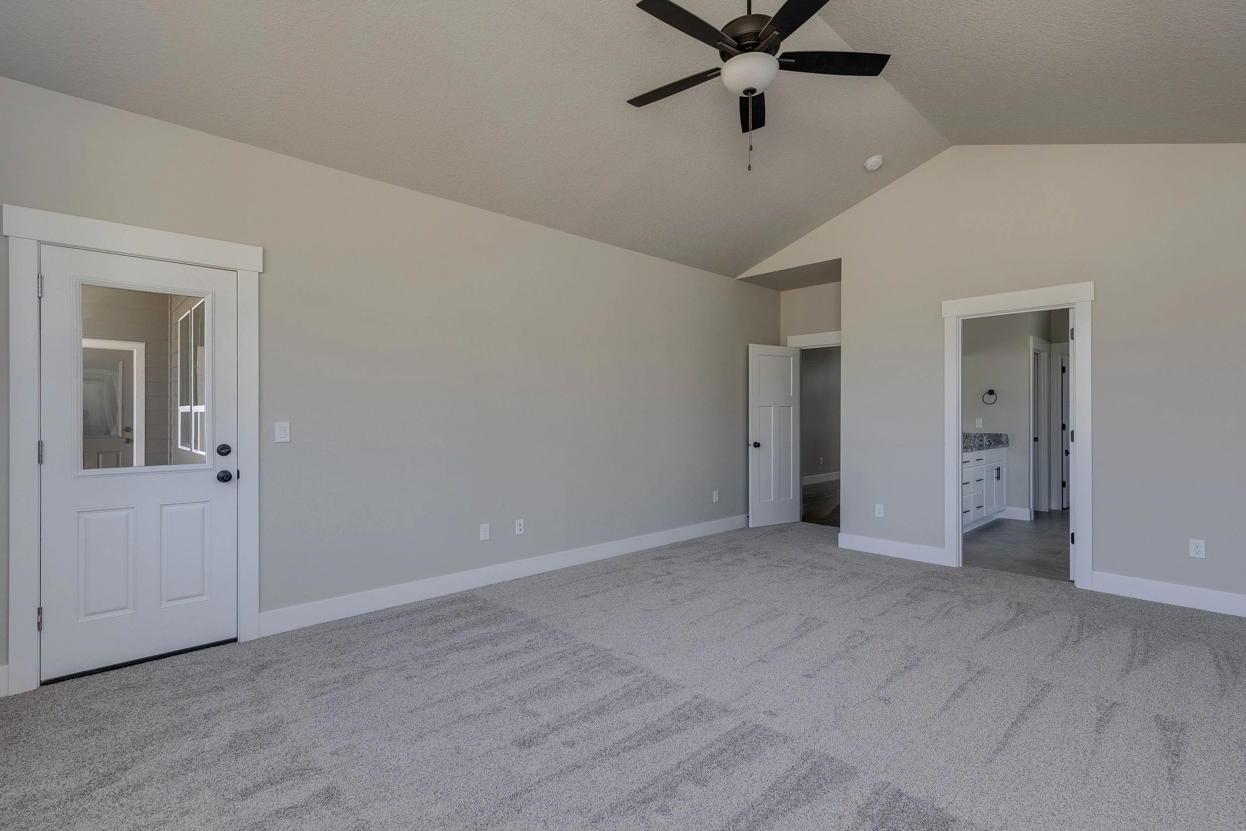 1715 Ne Clayton Drive, Estacada, OR-16.jpg