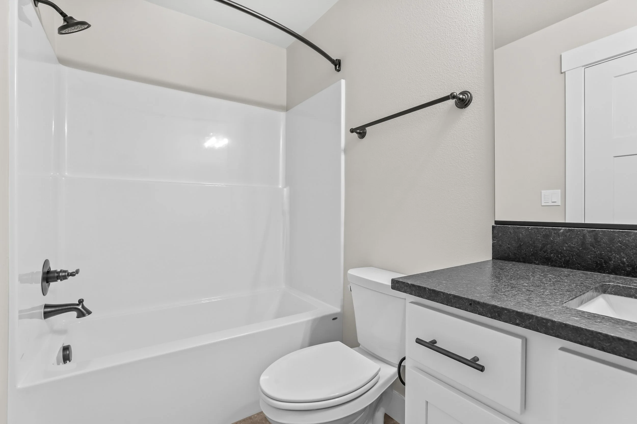 2217 Juniper Circle-67.jpg