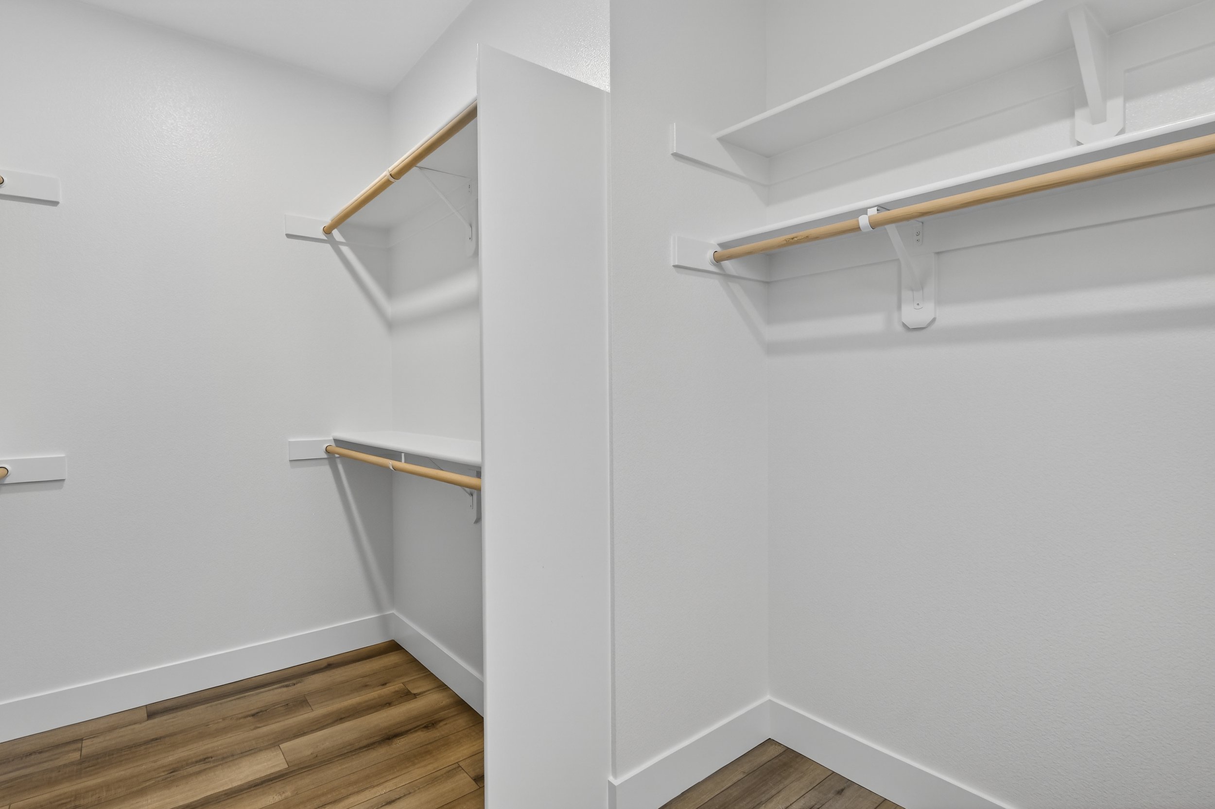 18815 Crooked River St-32.jpg