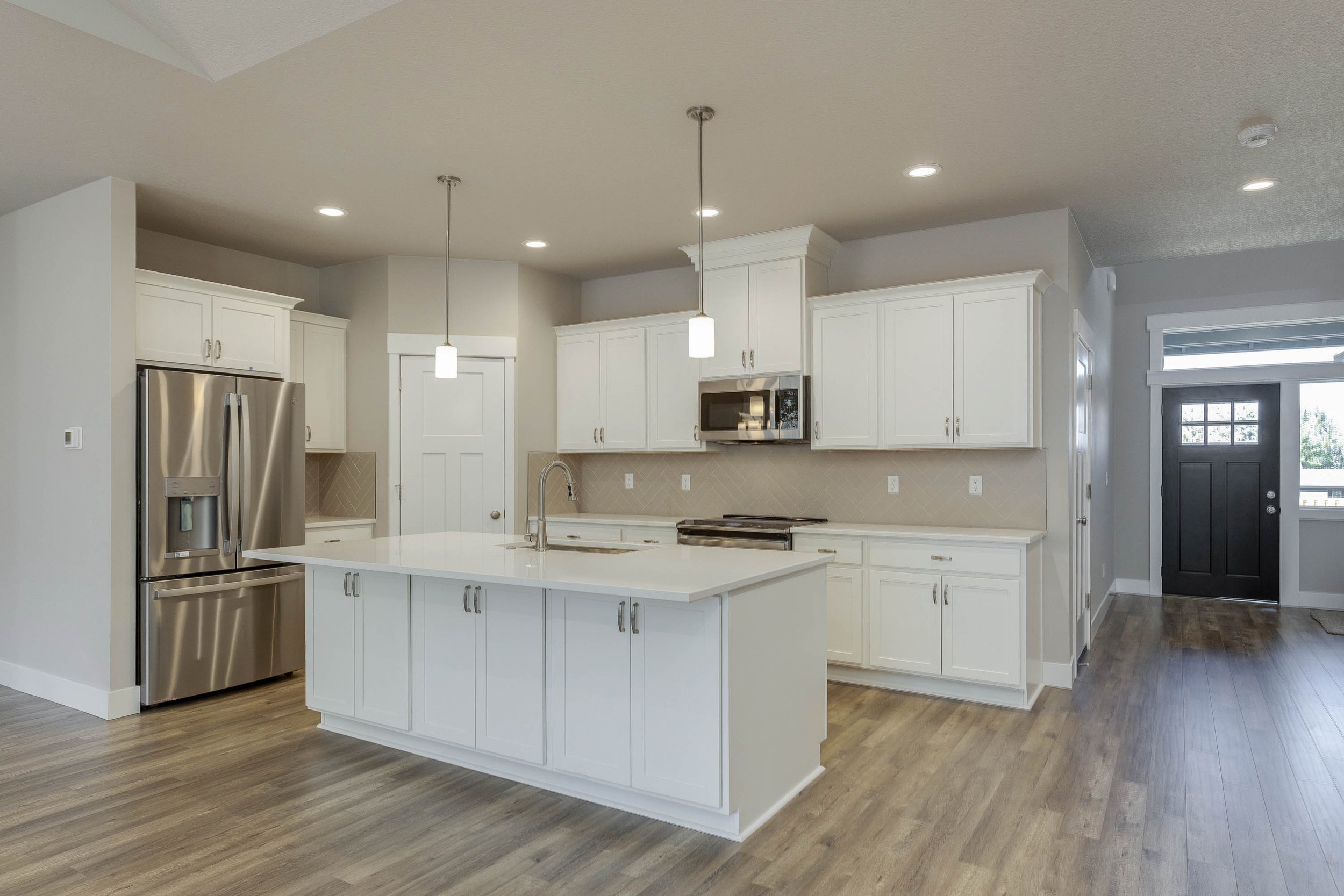 1404 NE Cristine Street, Estacada, Or-7.jpg