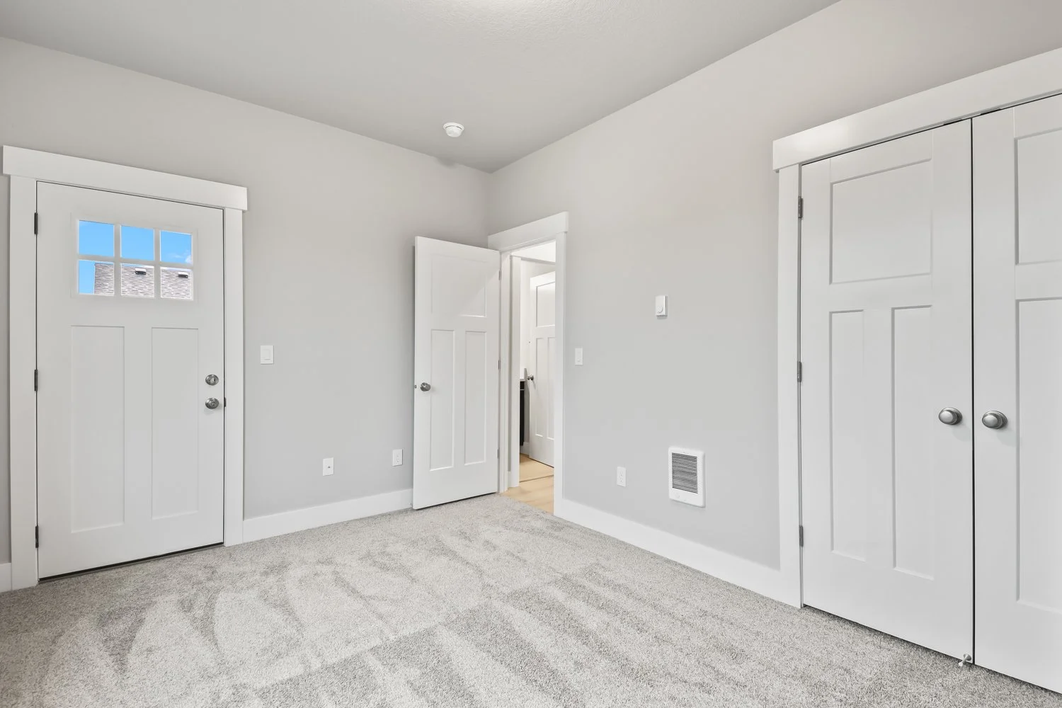 748 NE Pinebreak Dr - WEB-61.JPG