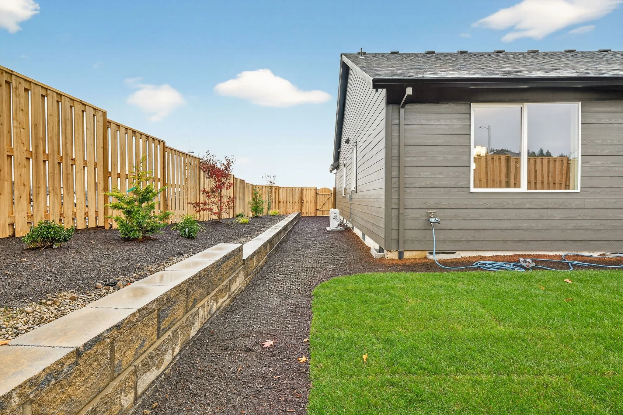 3301 NE Justus Ave-45.jpg